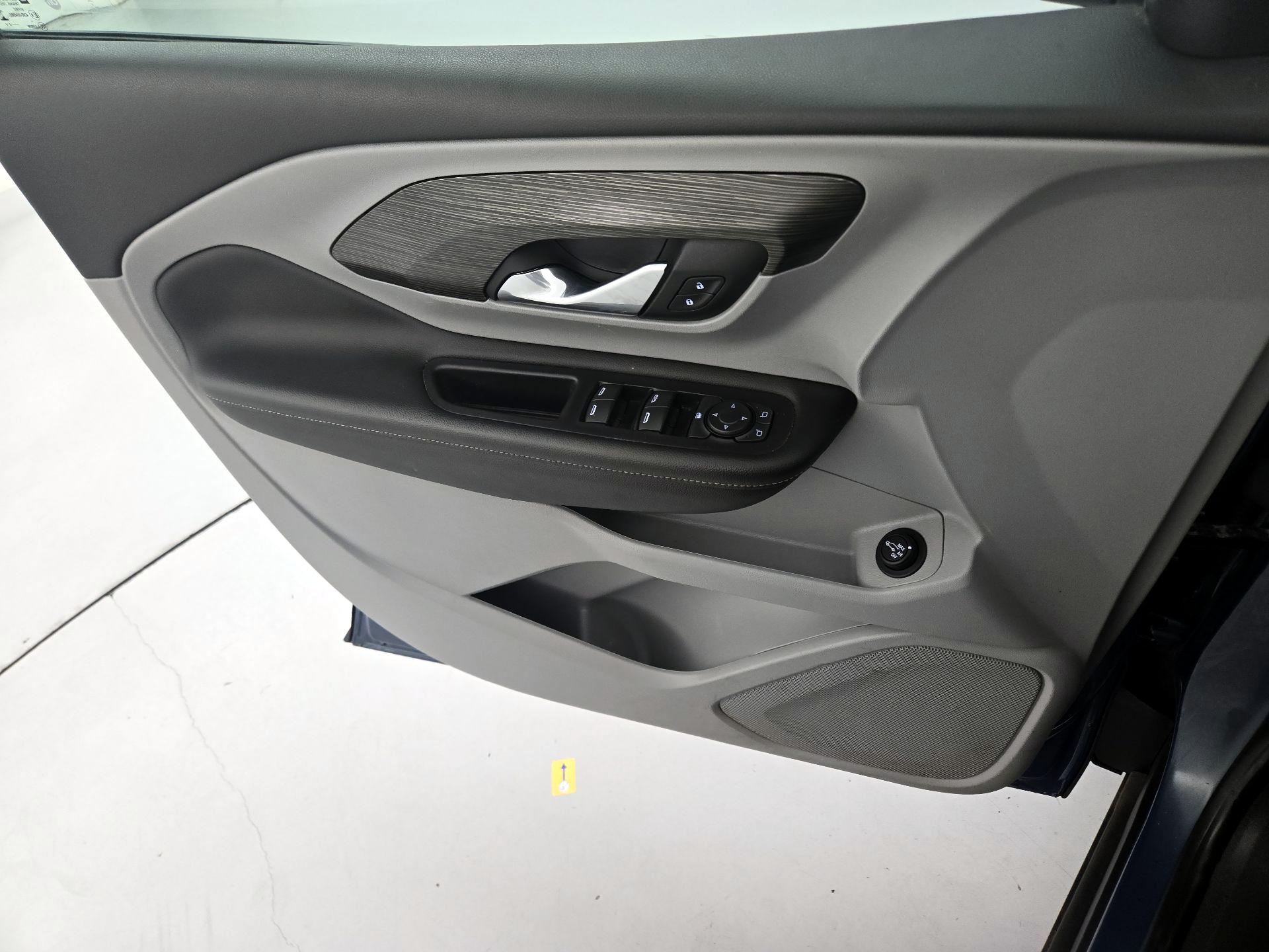 Thumbnail: 2024 GMC Terrain - 12