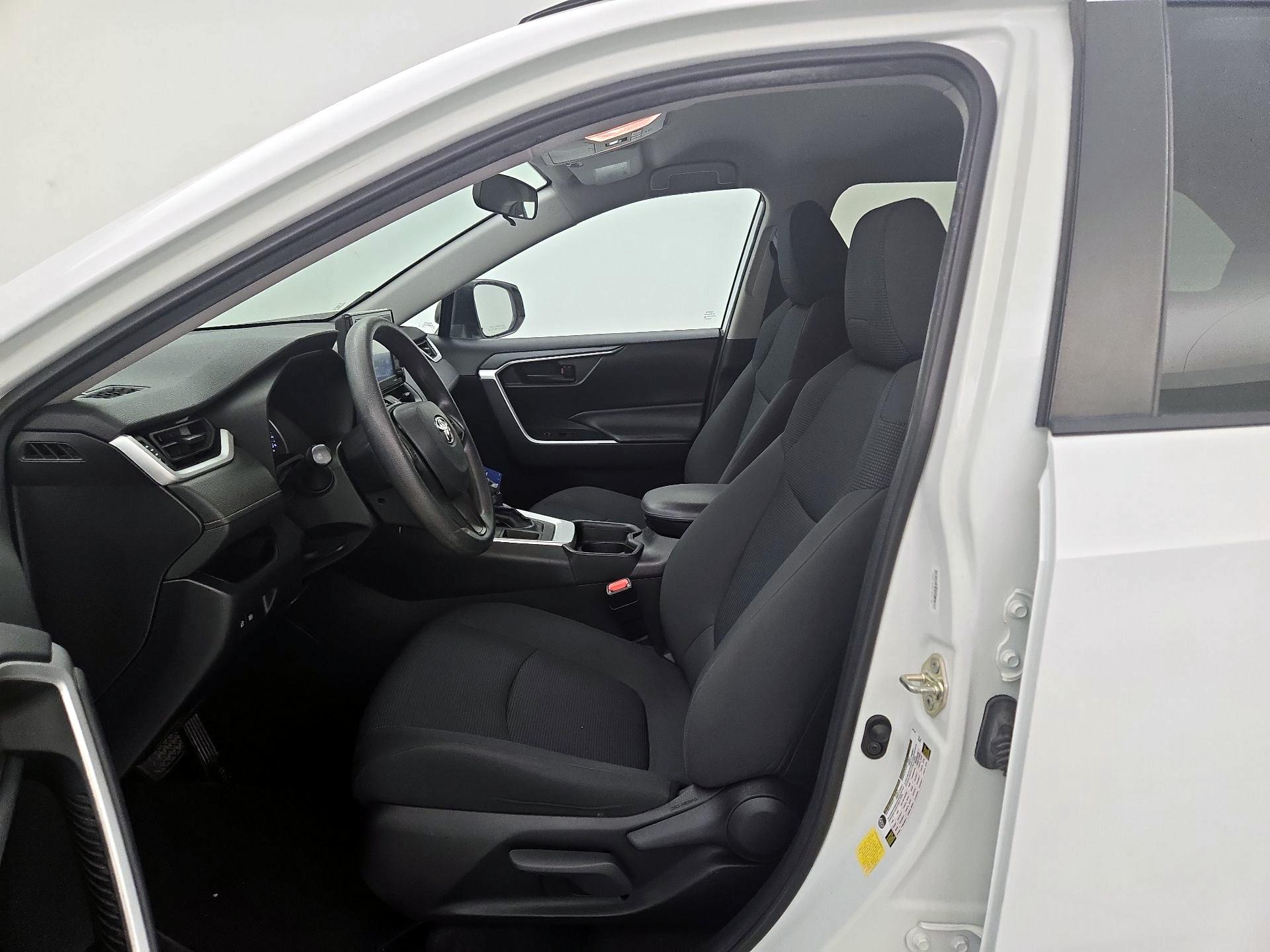 Thumbnail: 2020 Toyota RAV4 - 11