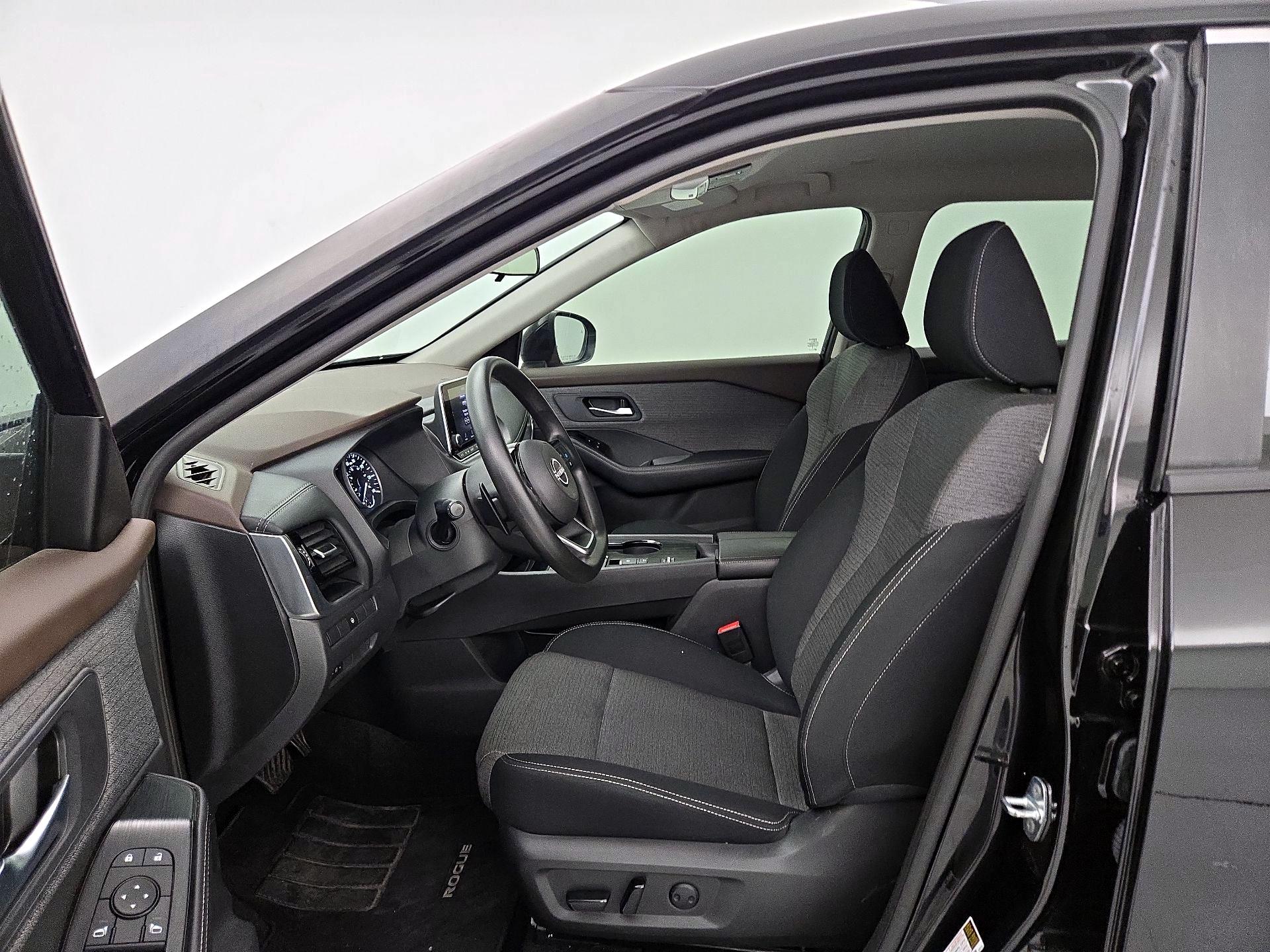 Thumbnail: 2022 Nissan Rogue - 11