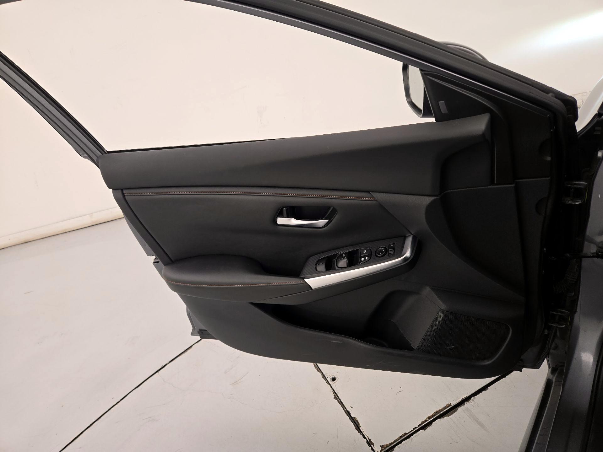 Thumbnail: 2023 Nissan Sentra - 12