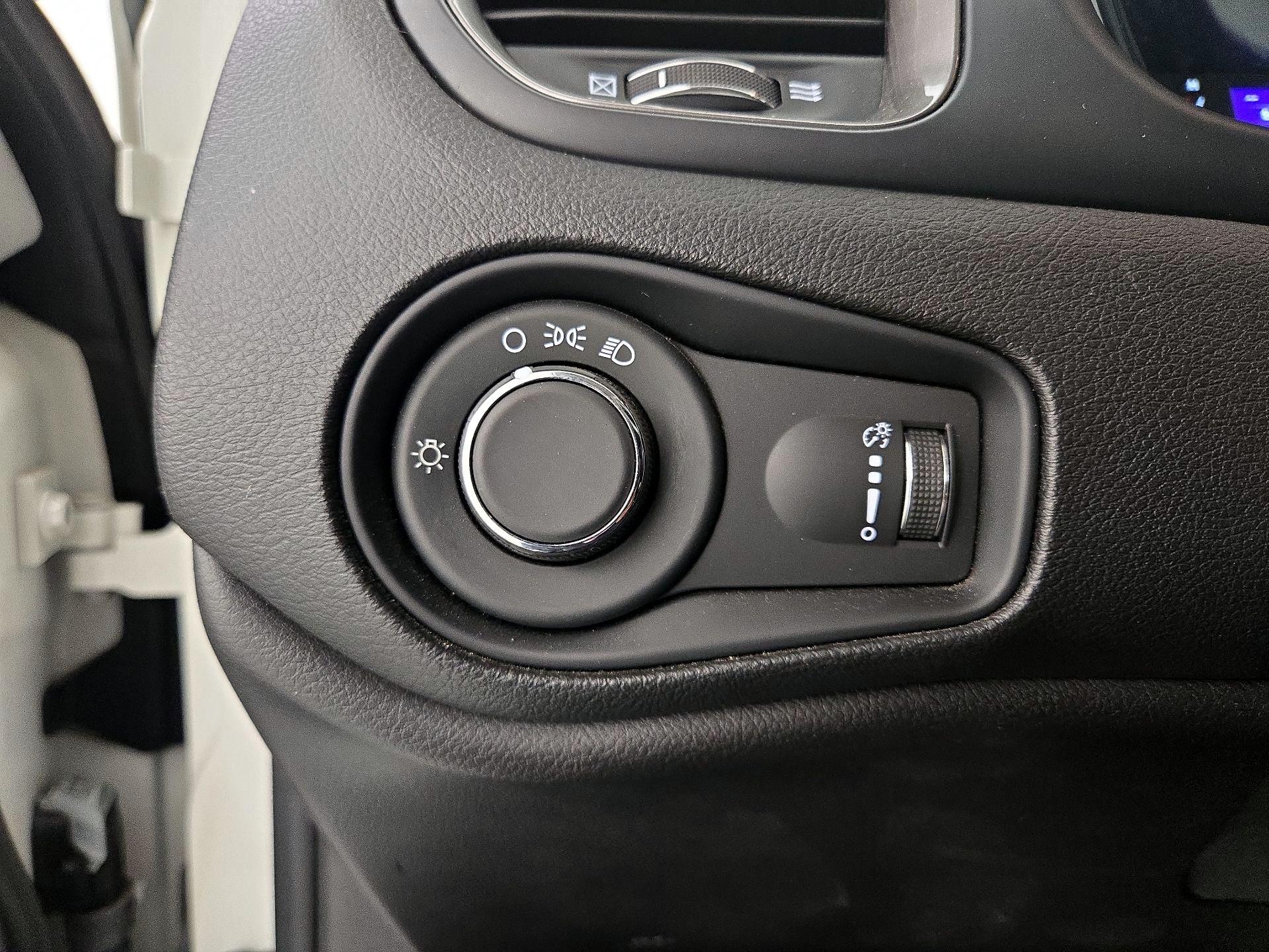 Thumbnail: 2023 Jeep Renegade - 13