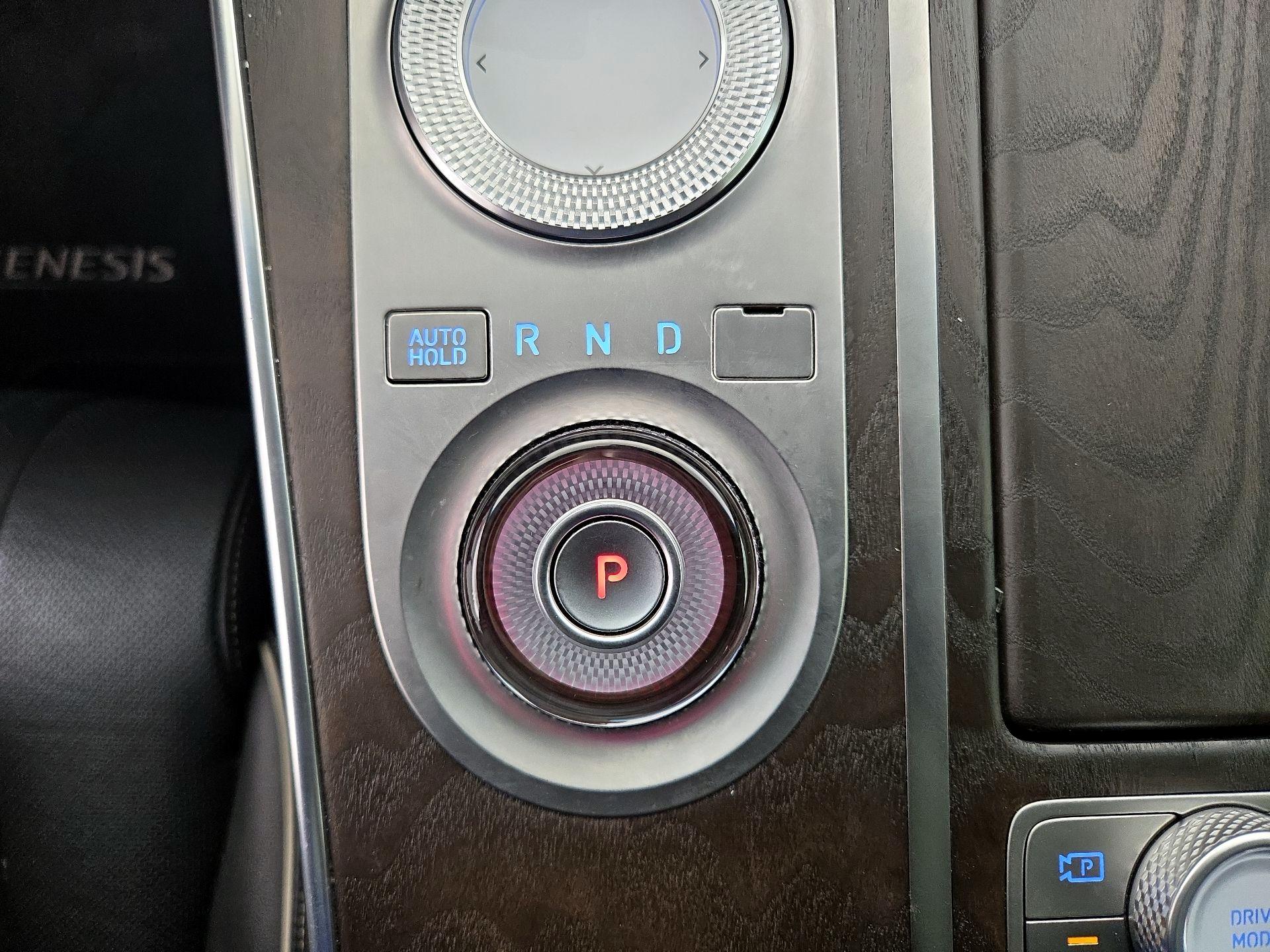 Thumbnail: 2022 Genesis GV80 - 18