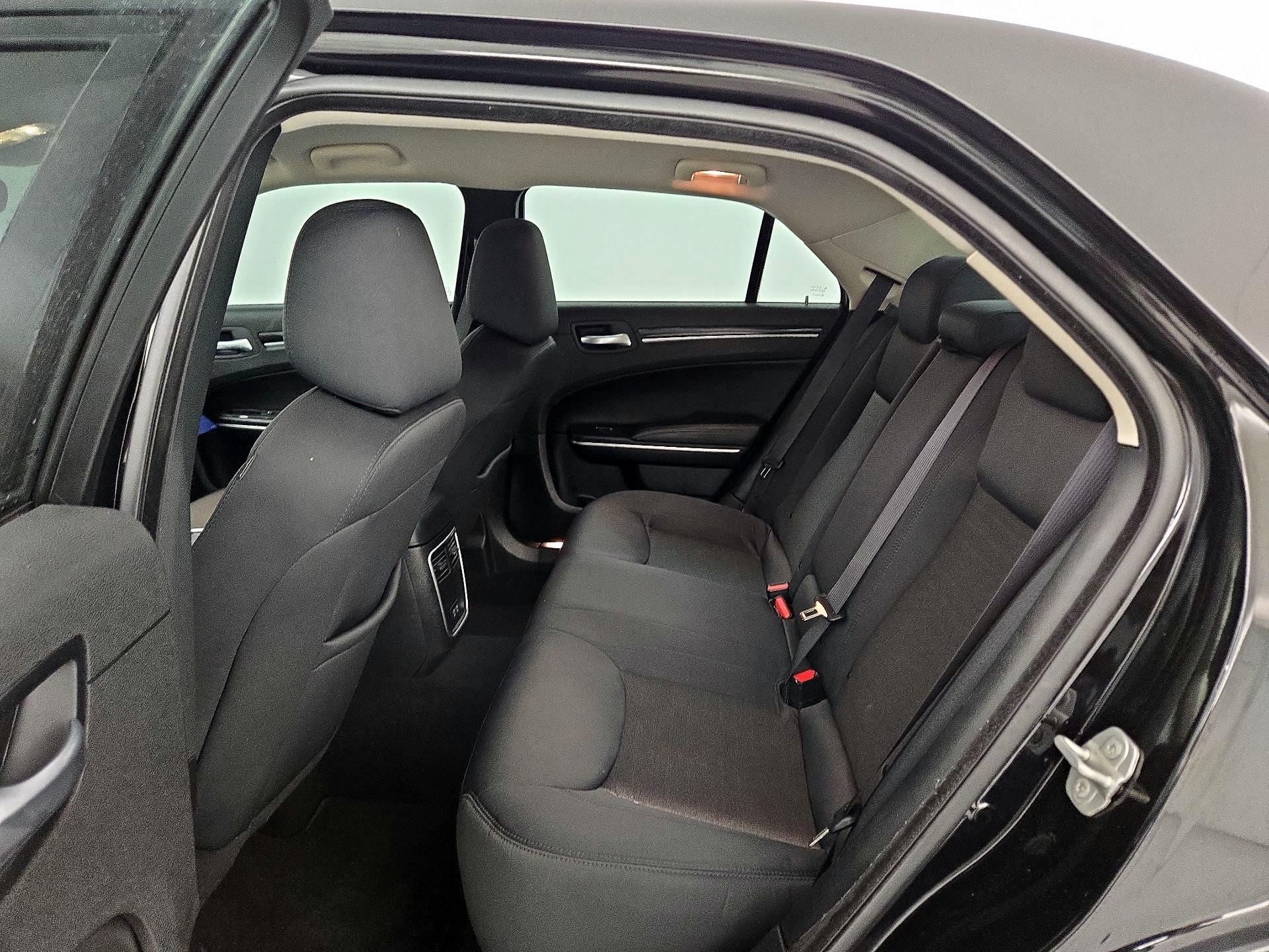 Thumbnail: 2023 Chrysler 300 - 19