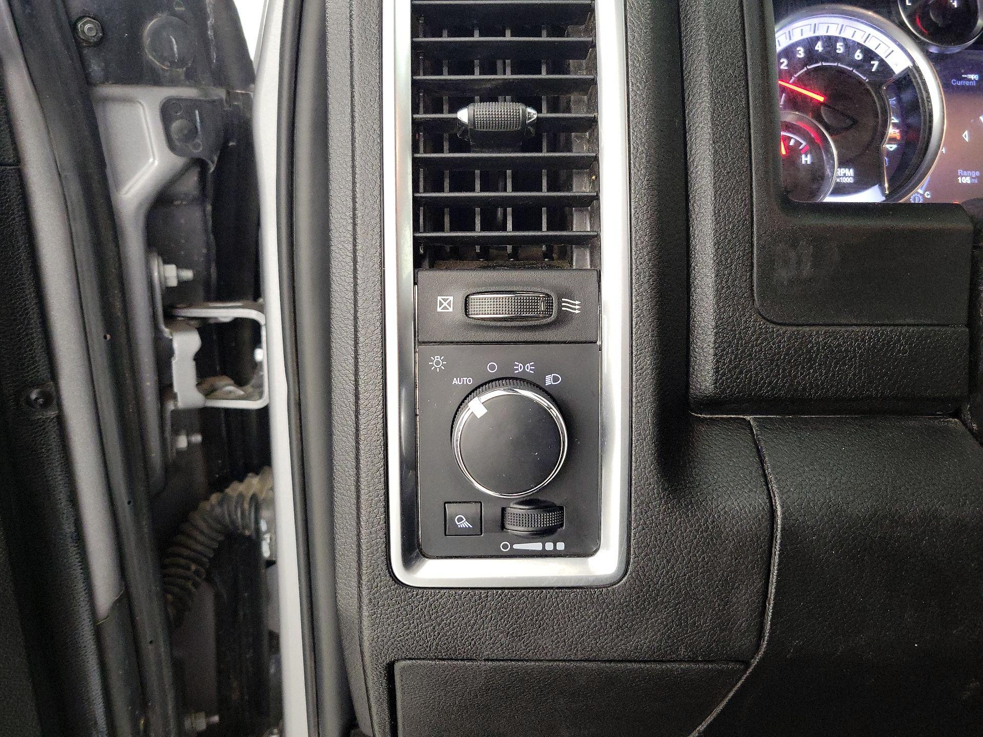 Thumbnail: 2023 RAM 1500 Classic - 13