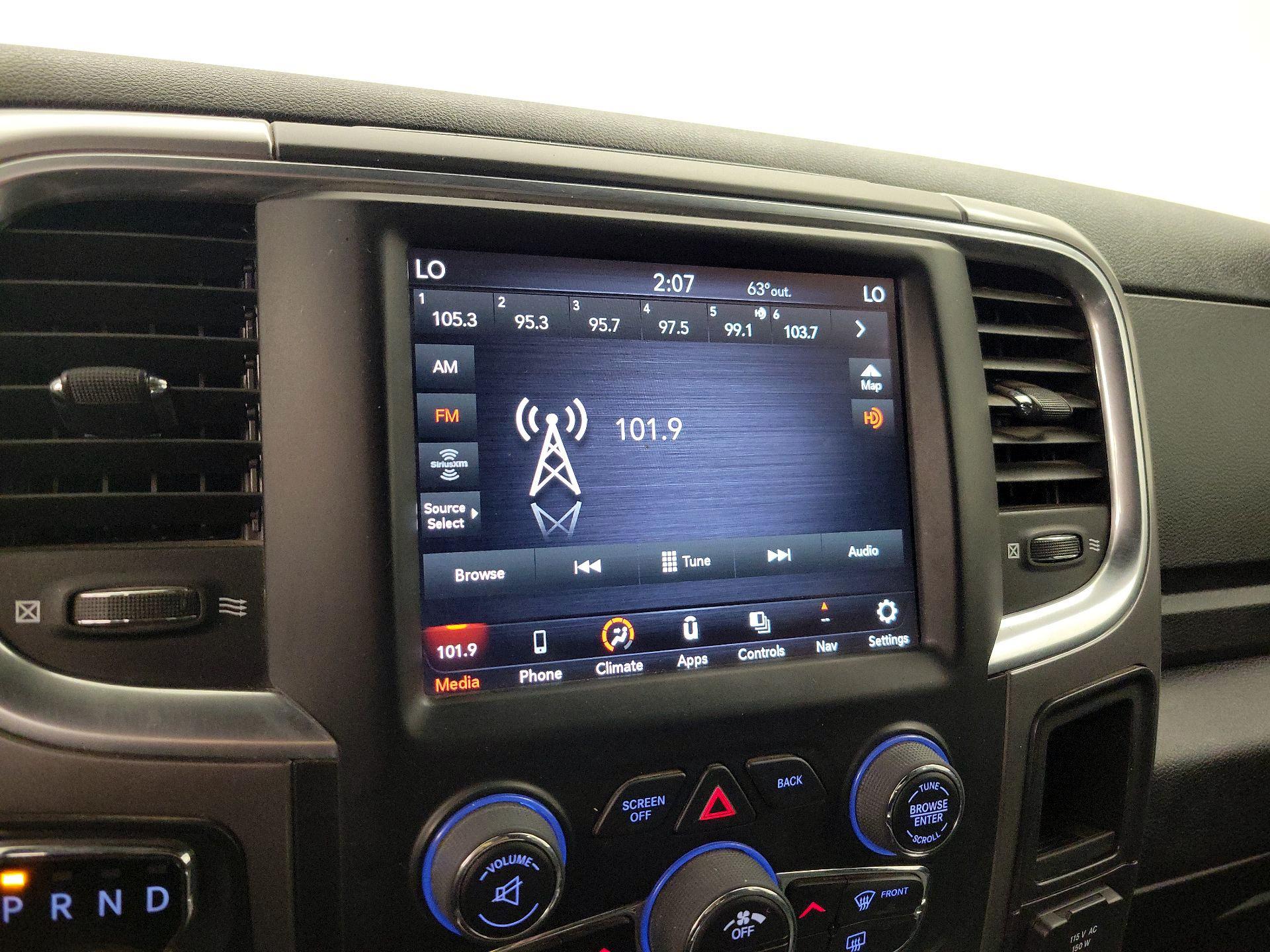 Thumbnail: 2023 RAM 1500 Classic - 16