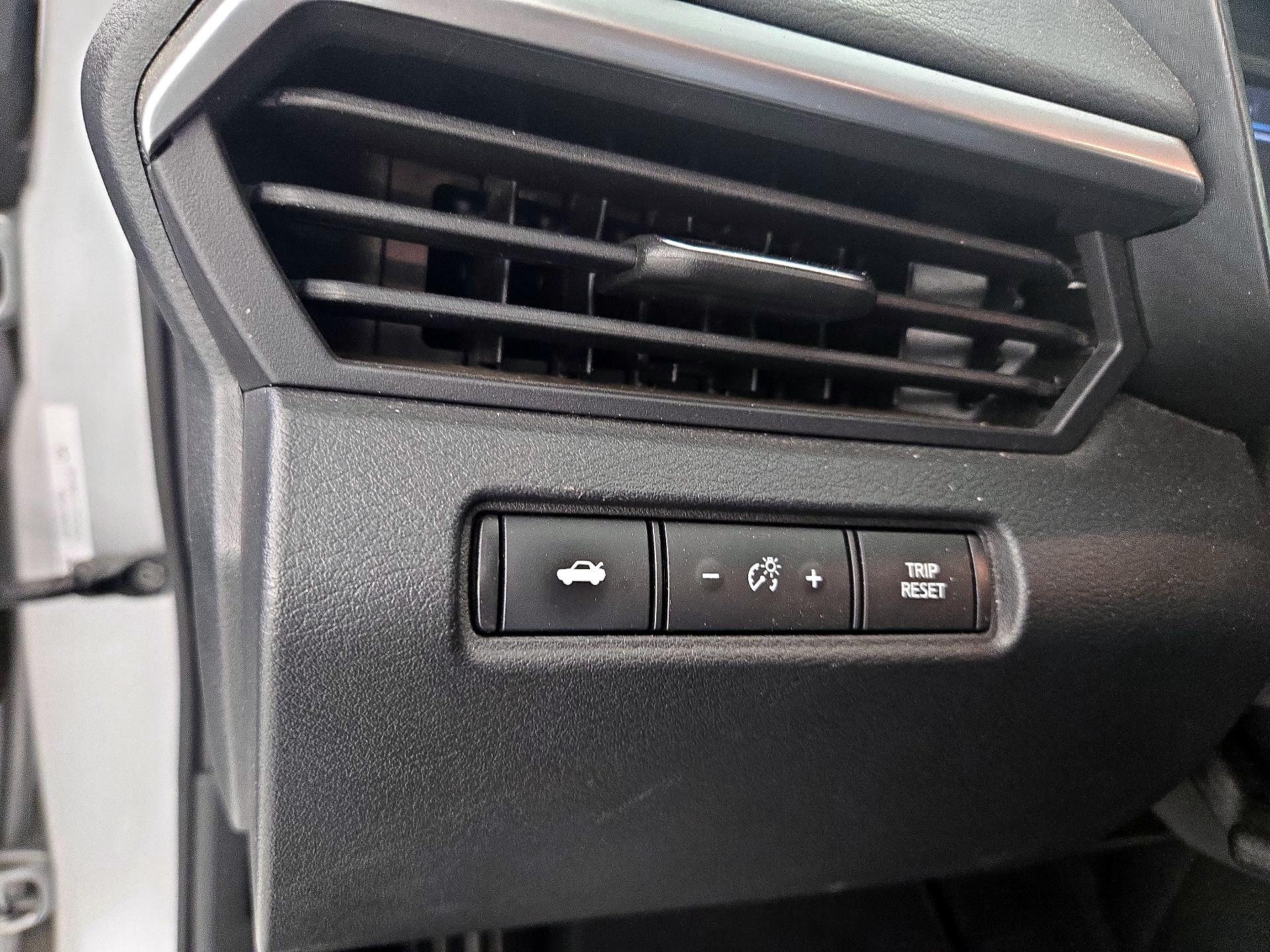 Thumbnail: 2021 Nissan Altima - 13