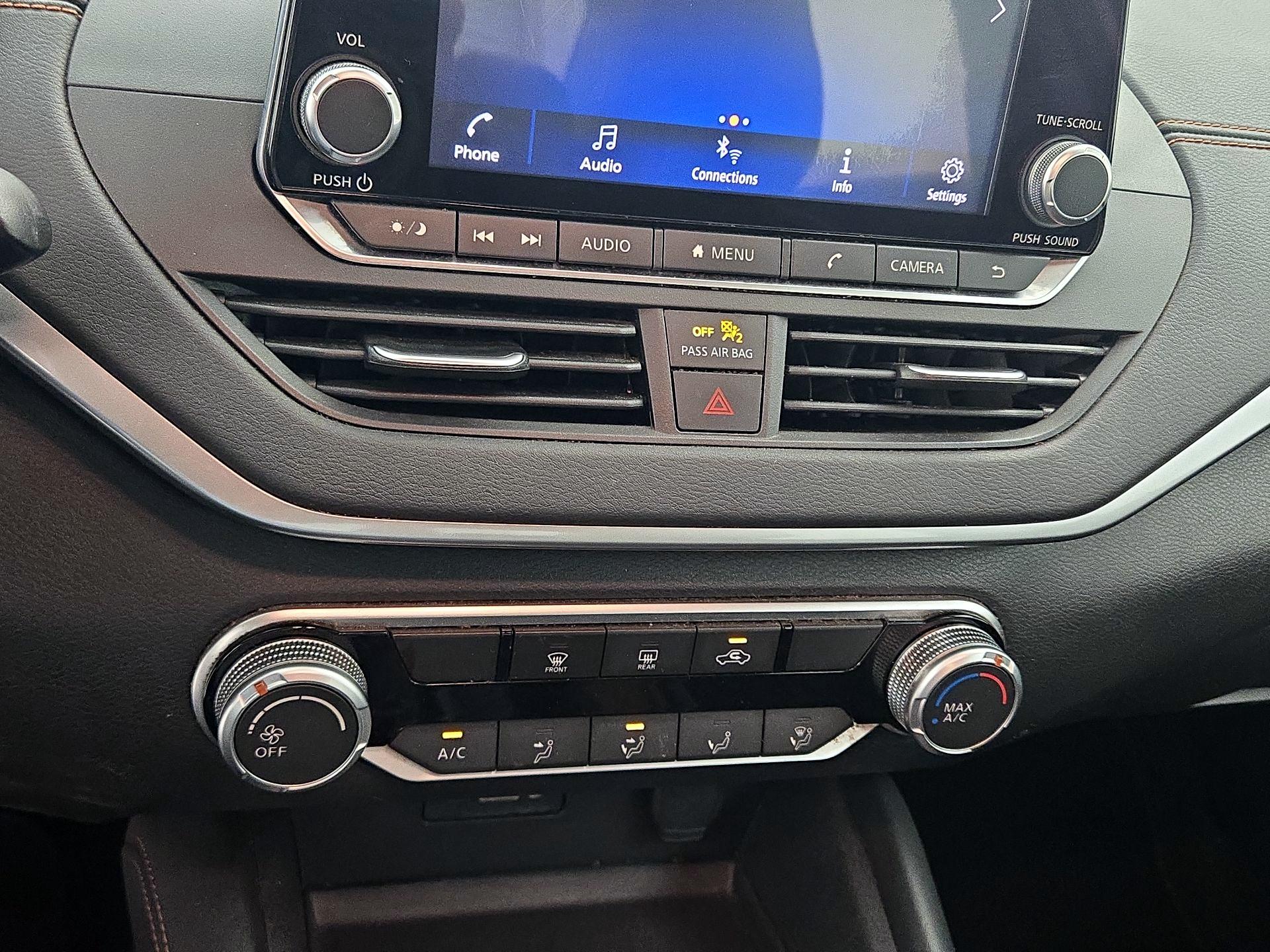 Thumbnail: 2021 Nissan Altima - 16