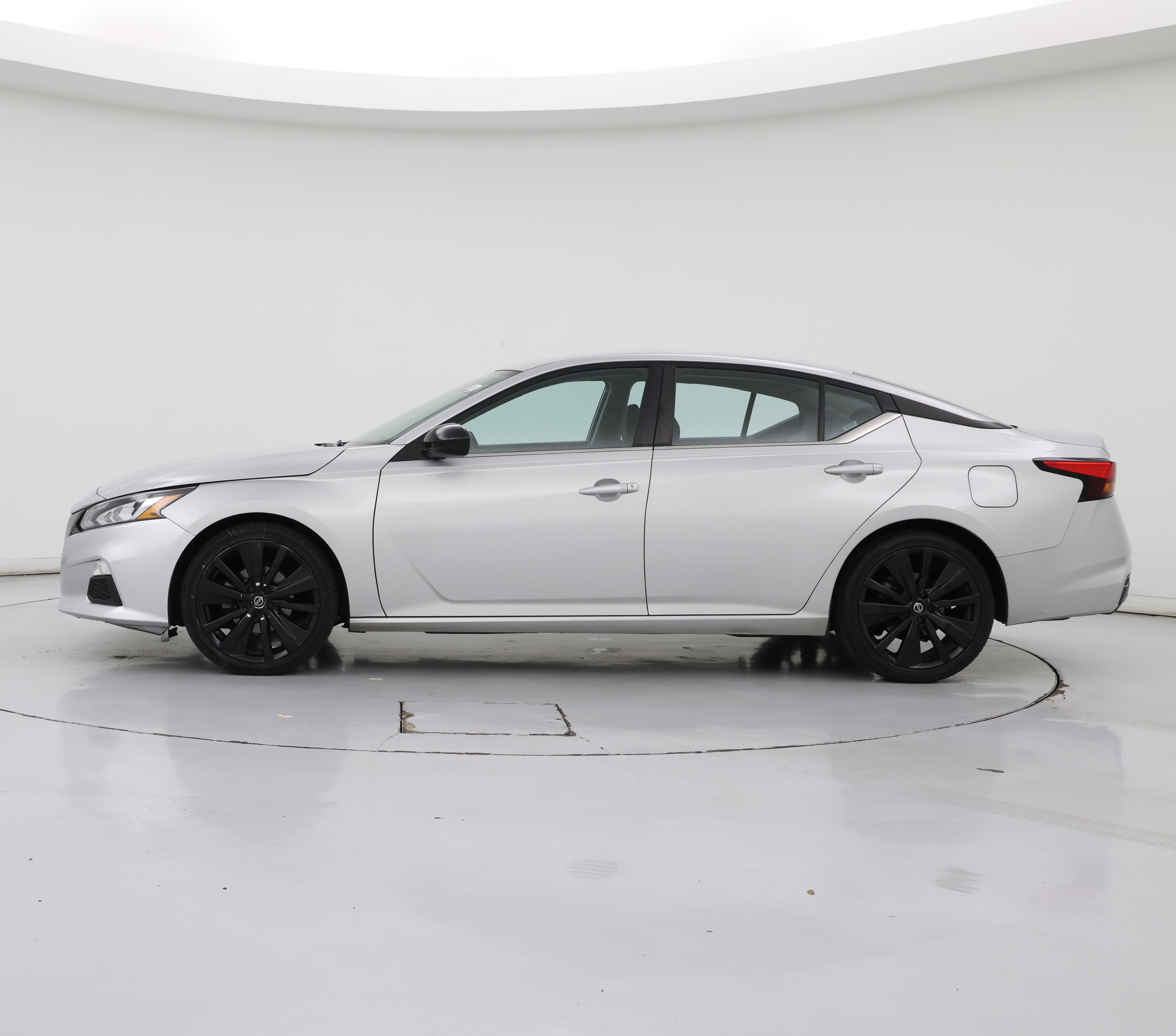 Thumbnail: 2021 Nissan Altima - 3