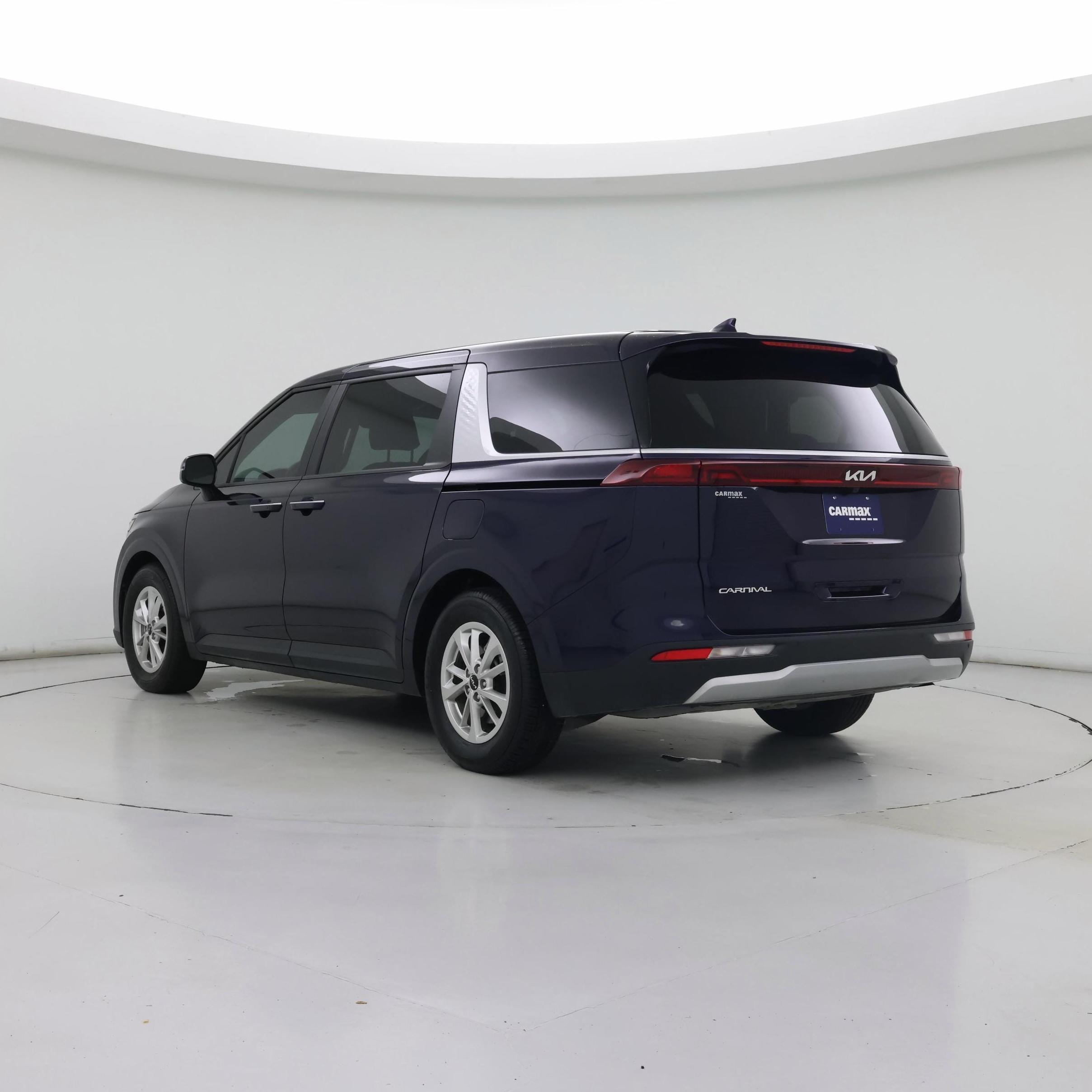Thumbnail: 2023 Kia Carnival - 2