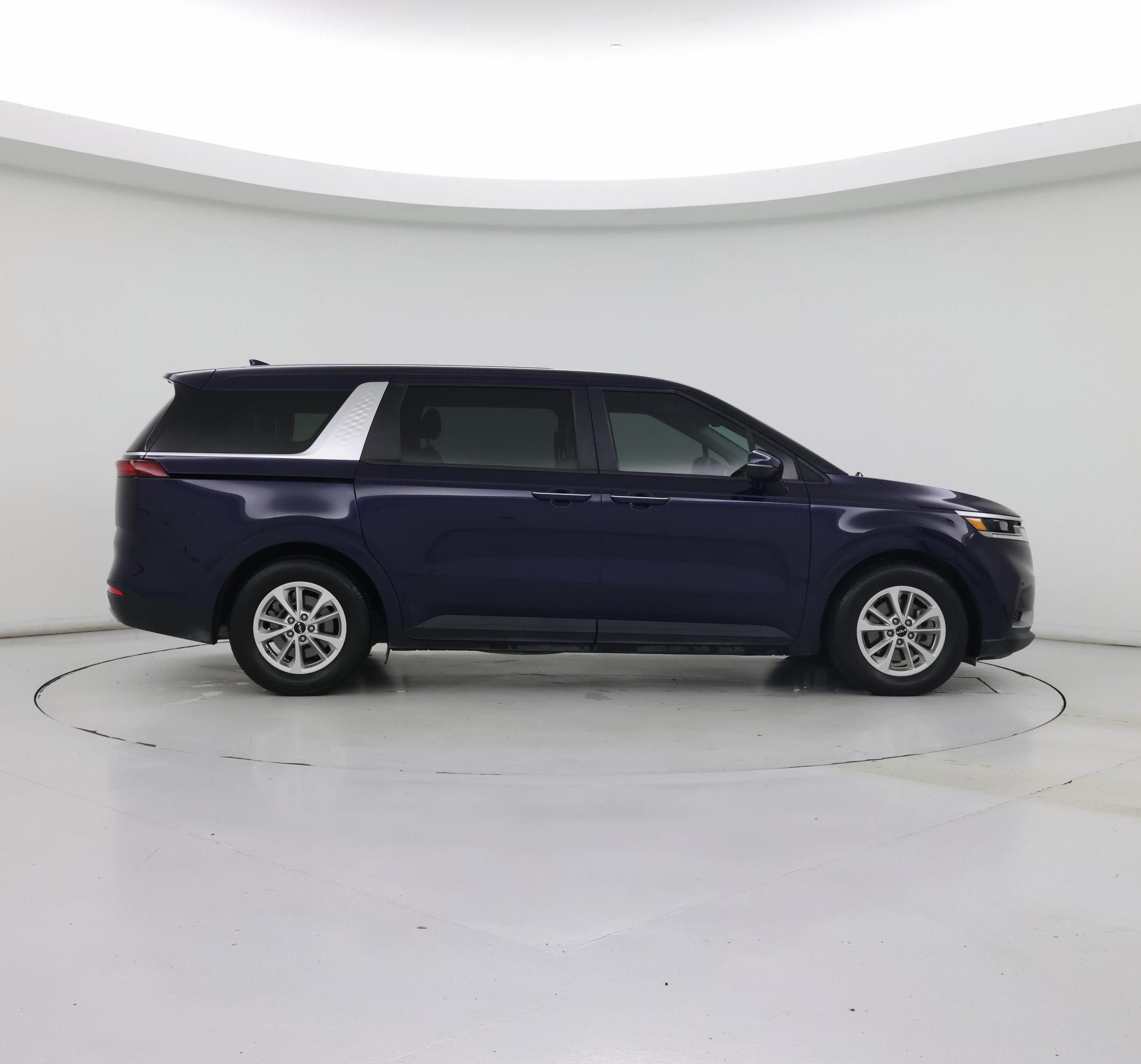 Thumbnail: 2023 Kia Carnival - 7