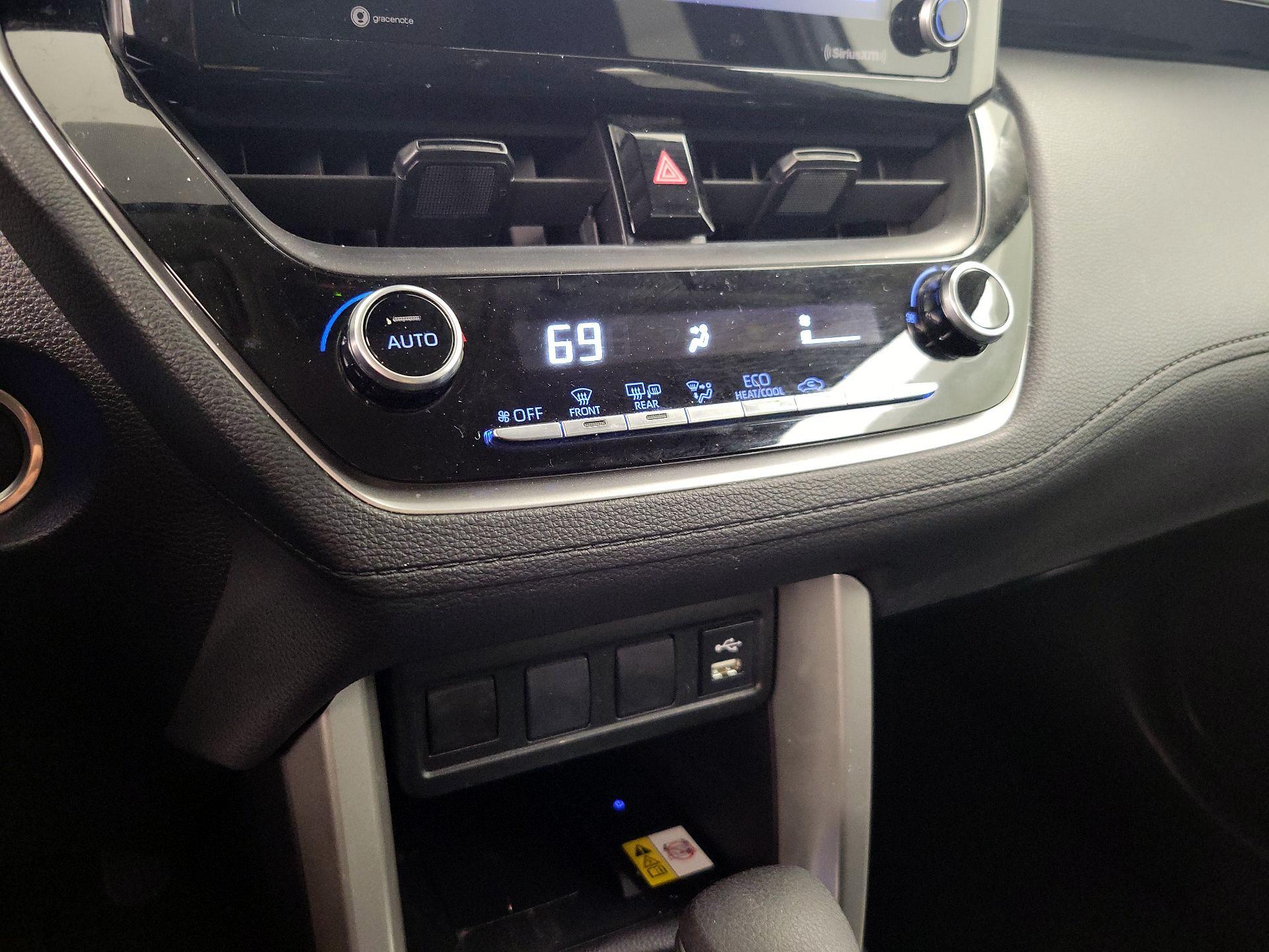 Thumbnail: 2022 Toyota Corolla Cross - 16