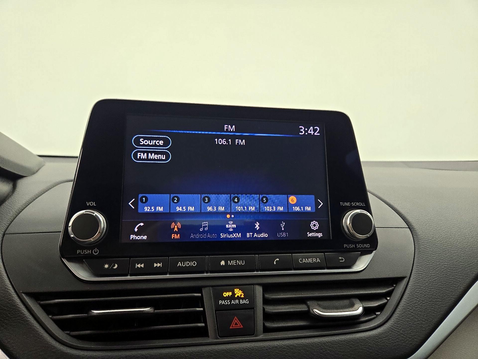 Thumbnail: 2020 Nissan Altima - 15