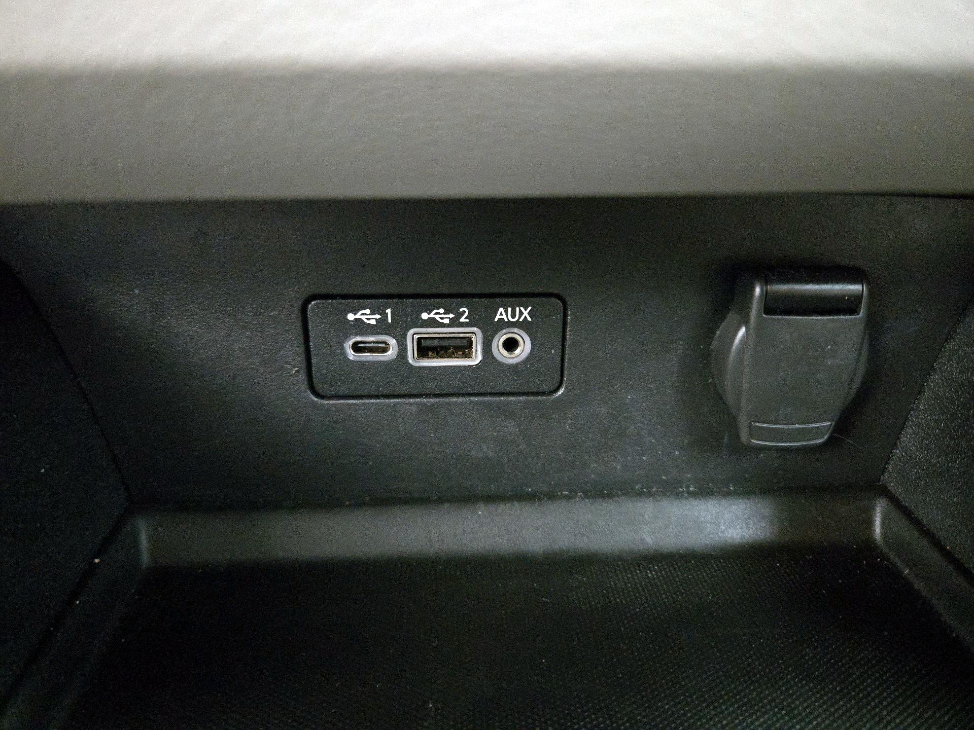 Thumbnail: 2020 Nissan Altima - 18