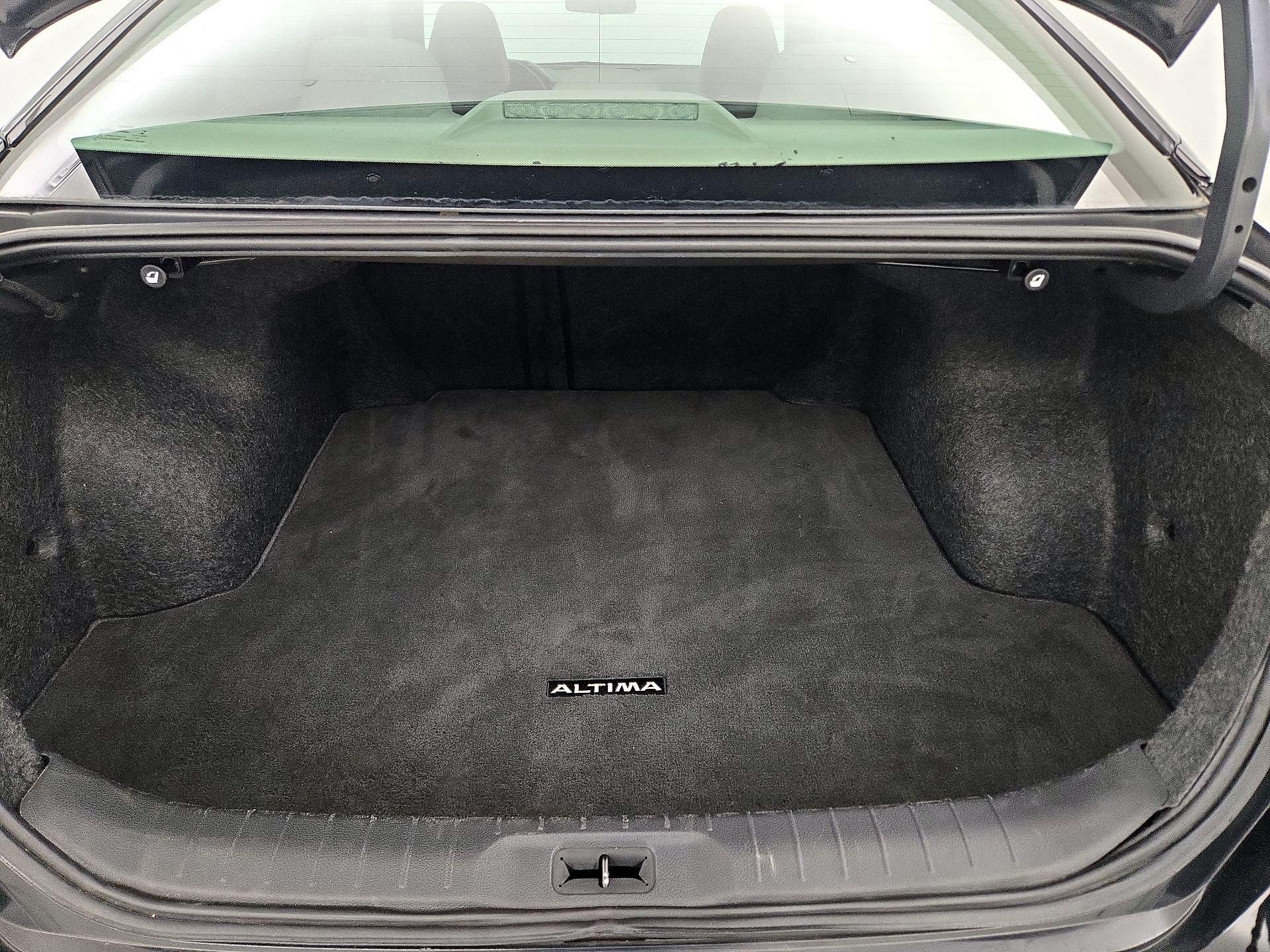 Thumbnail: 2020 Nissan Altima - 20