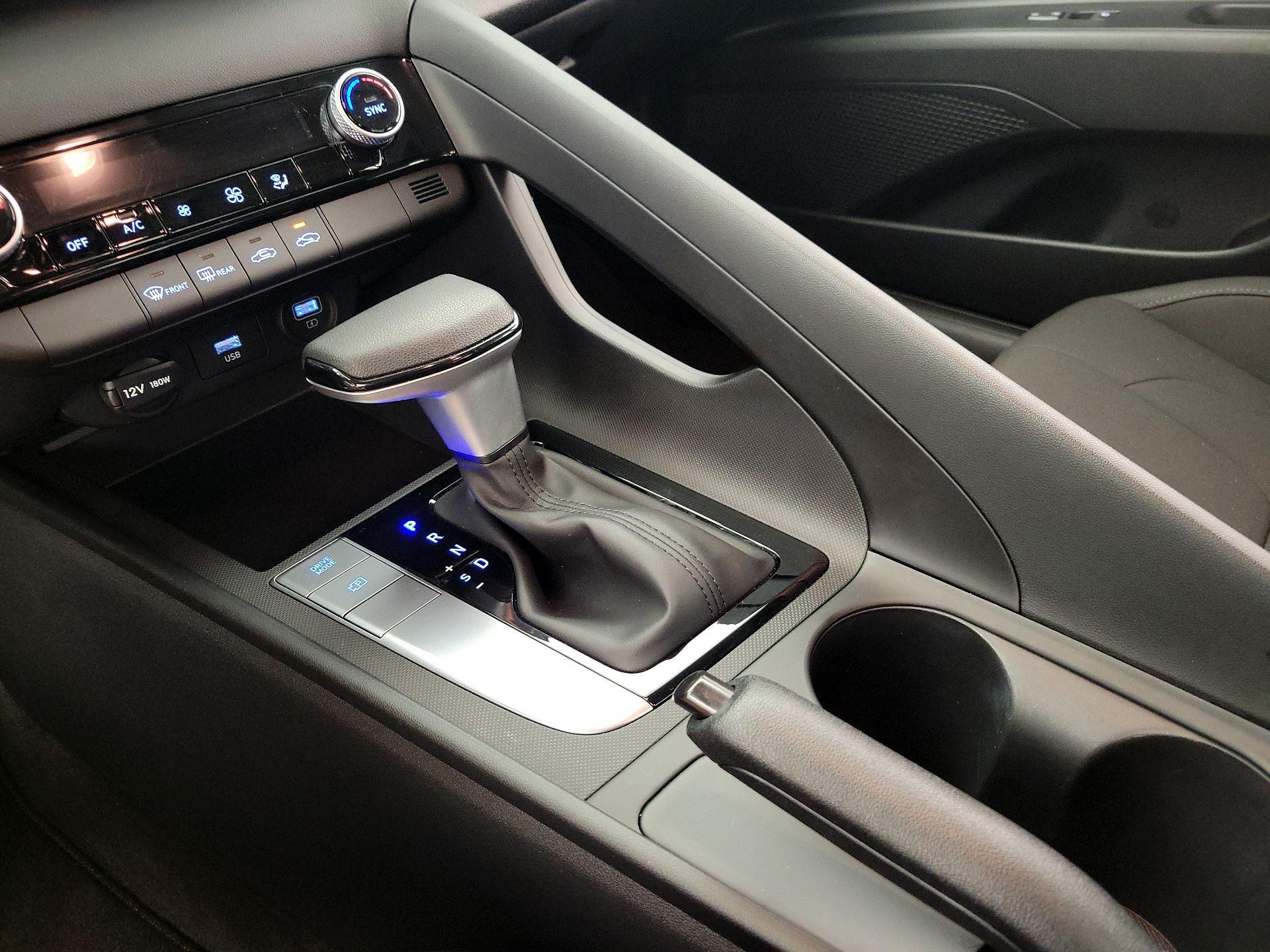 Thumbnail: 2023 Hyundai Elantra - 17