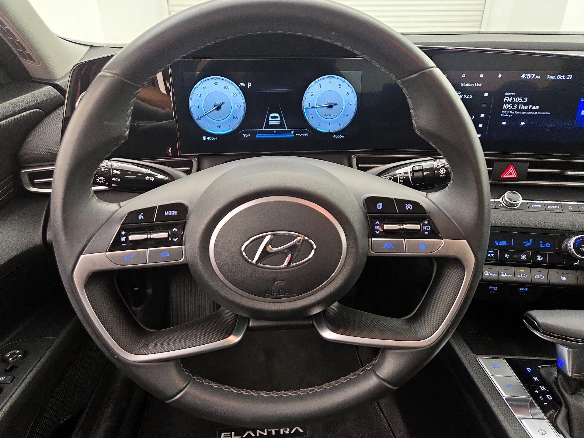 Thumbnail: 2023 Hyundai Elantra - 10