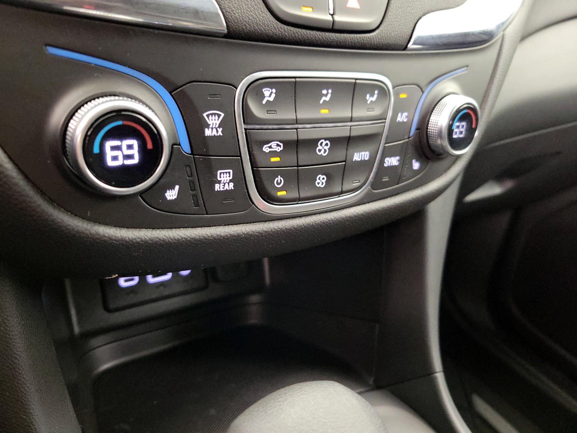 Thumbnail: 2023 Chevrolet Equinox - 16