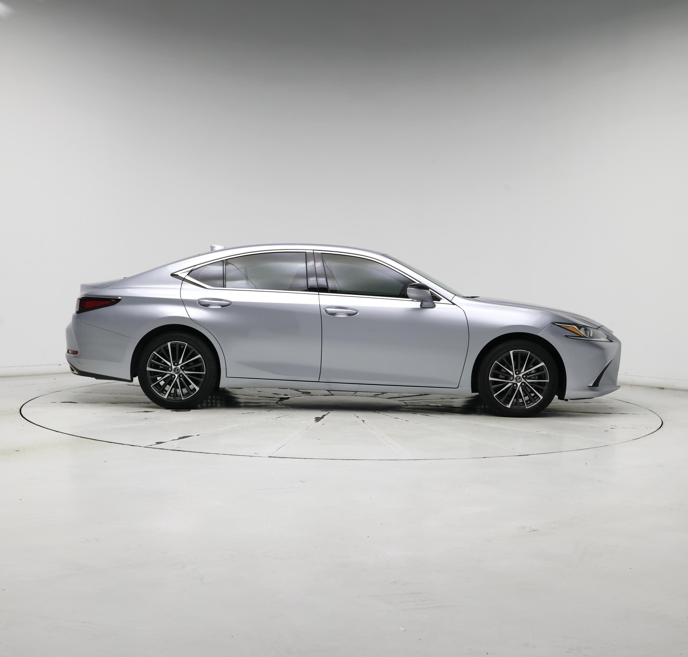 Thumbnail: 2023 Lexus ES - 7