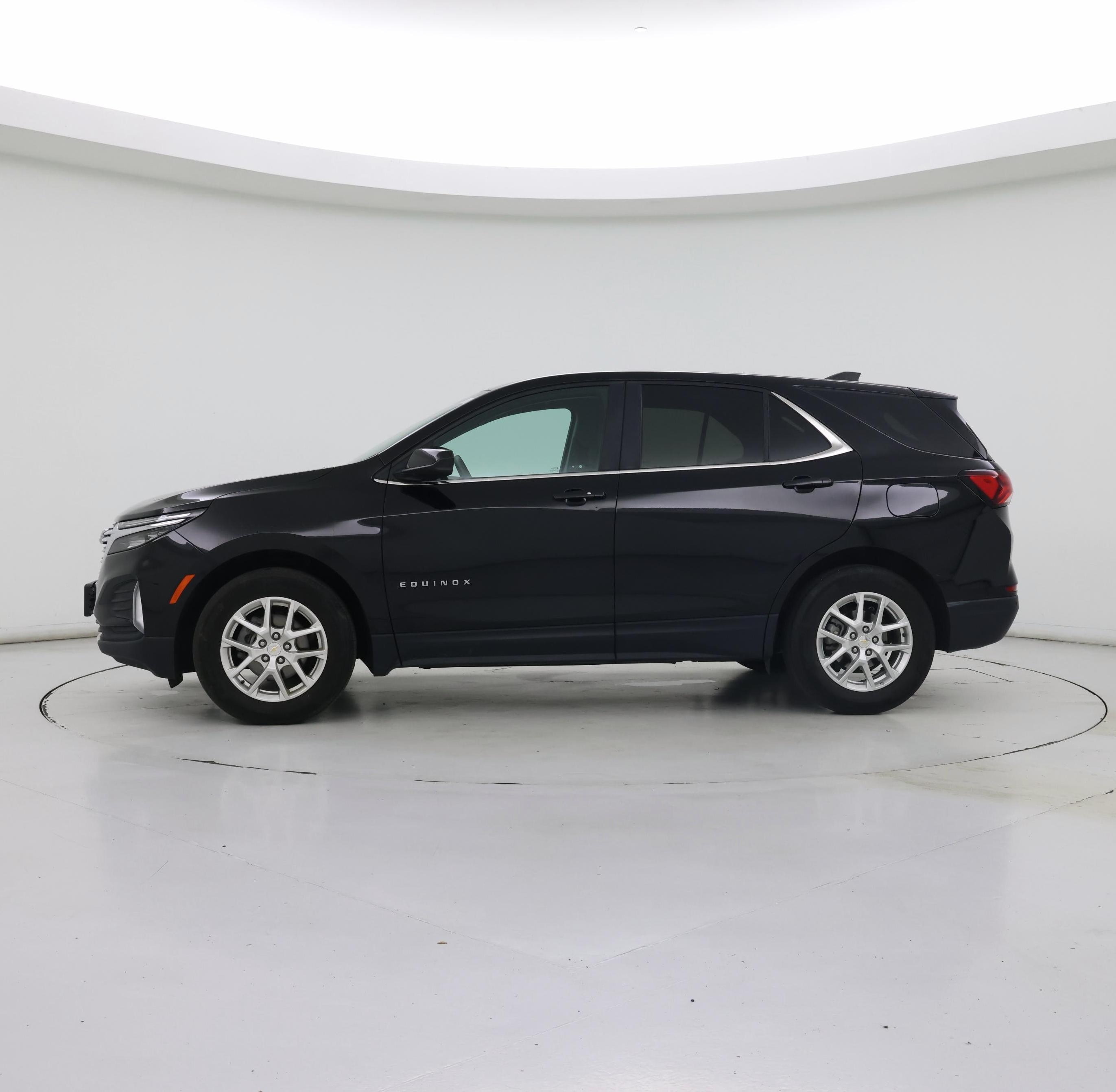 Thumbnail: 2023 Chevrolet Equinox - 3