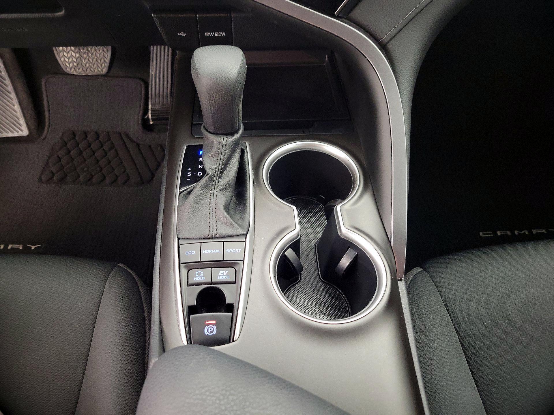 Thumbnail: 2023 Toyota Camry - 17