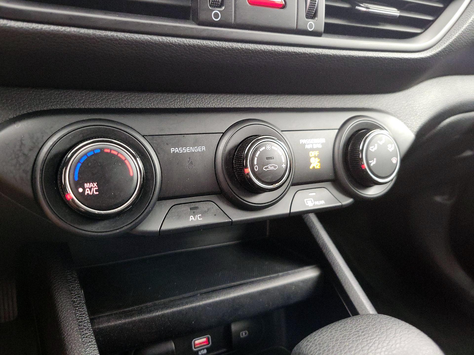 Thumbnail: 2024 Kia Forte - 16