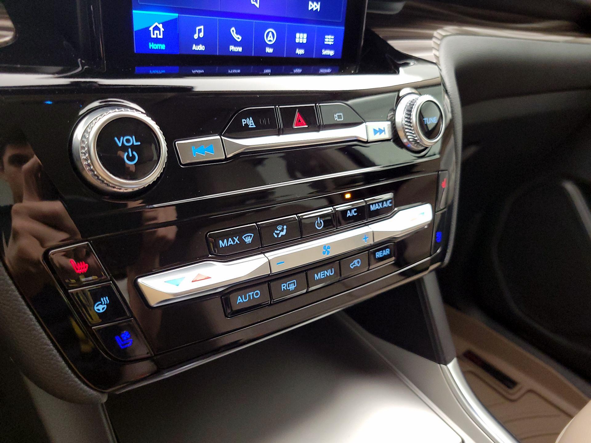 Thumbnail: 2023 Ford Explorer - 17