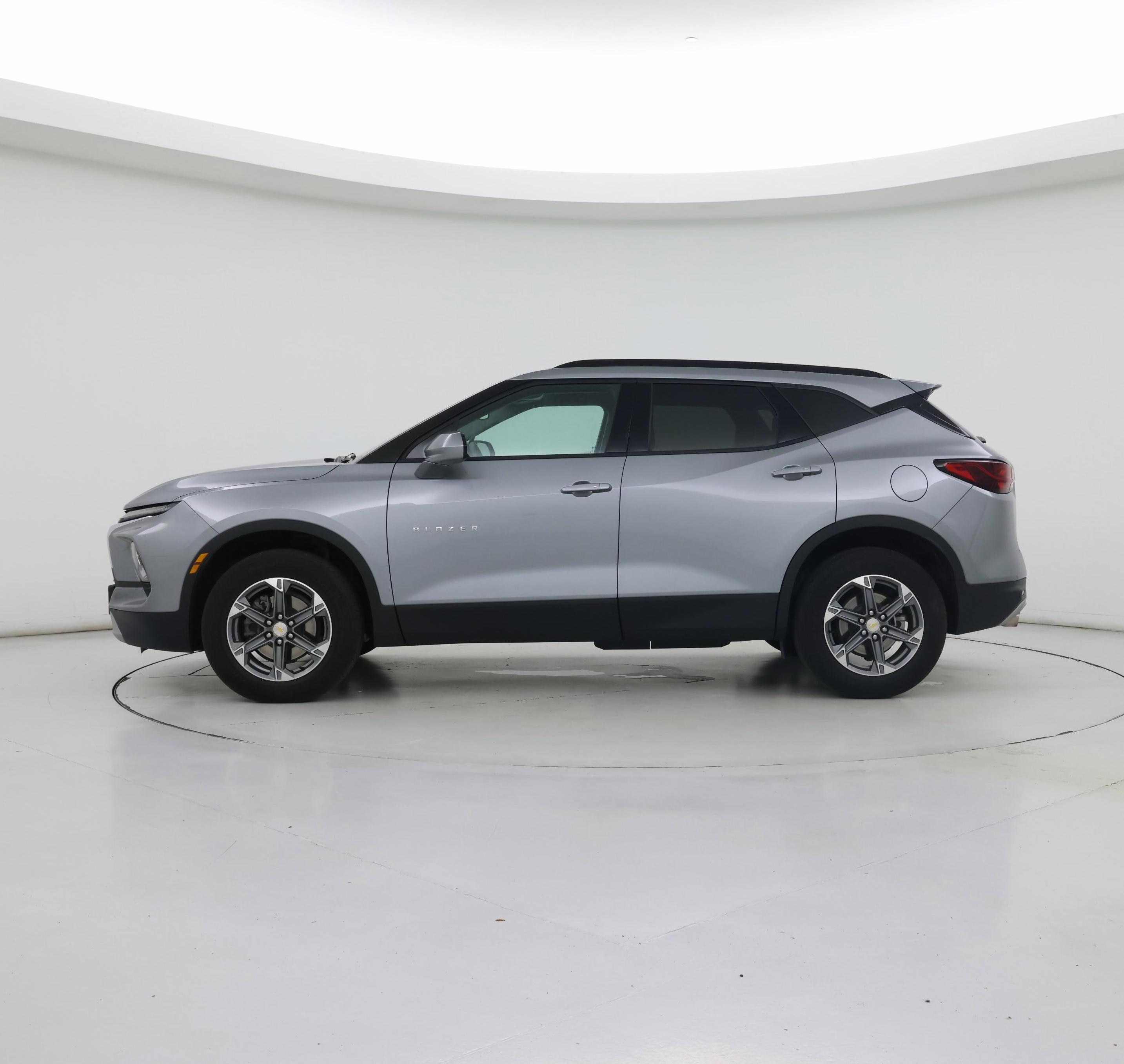 Thumbnail: 2023 Chevrolet Blazer - 3