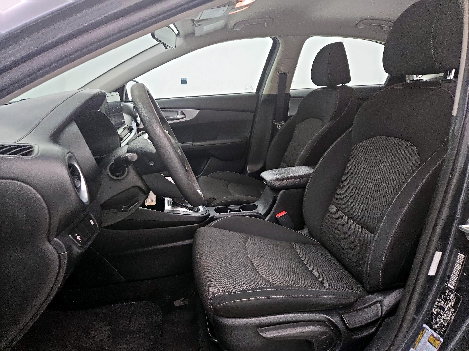 Thumbnail: 2023 Kia Forte - 11