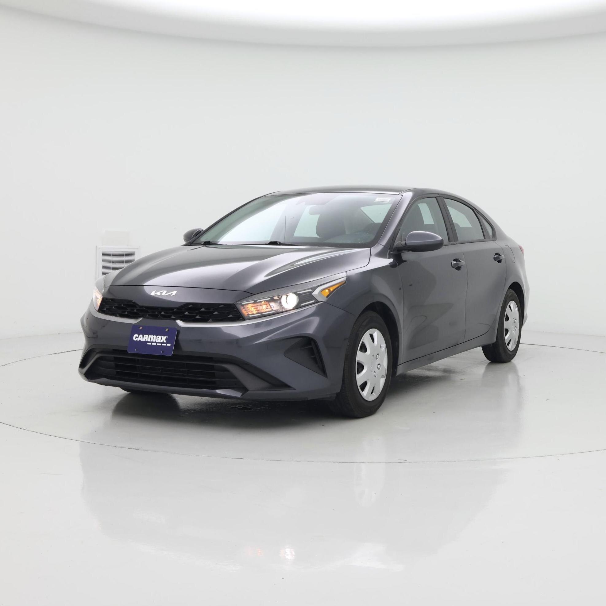 Thumbnail: 2023 Kia Forte - 4