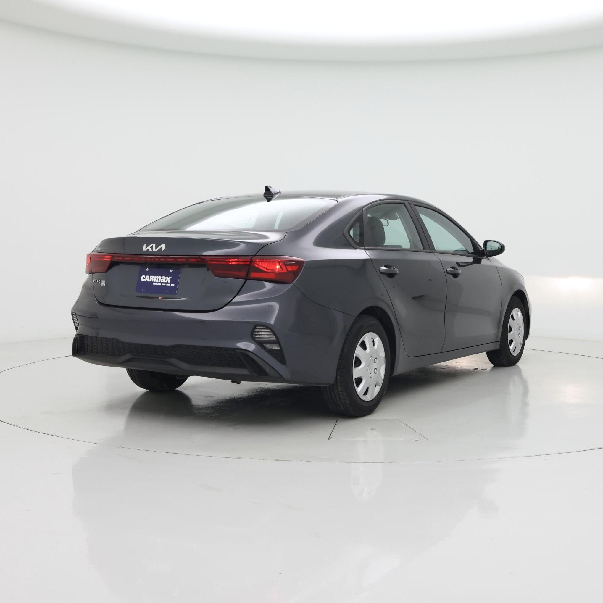 Thumbnail: 2023 Kia Forte - 8