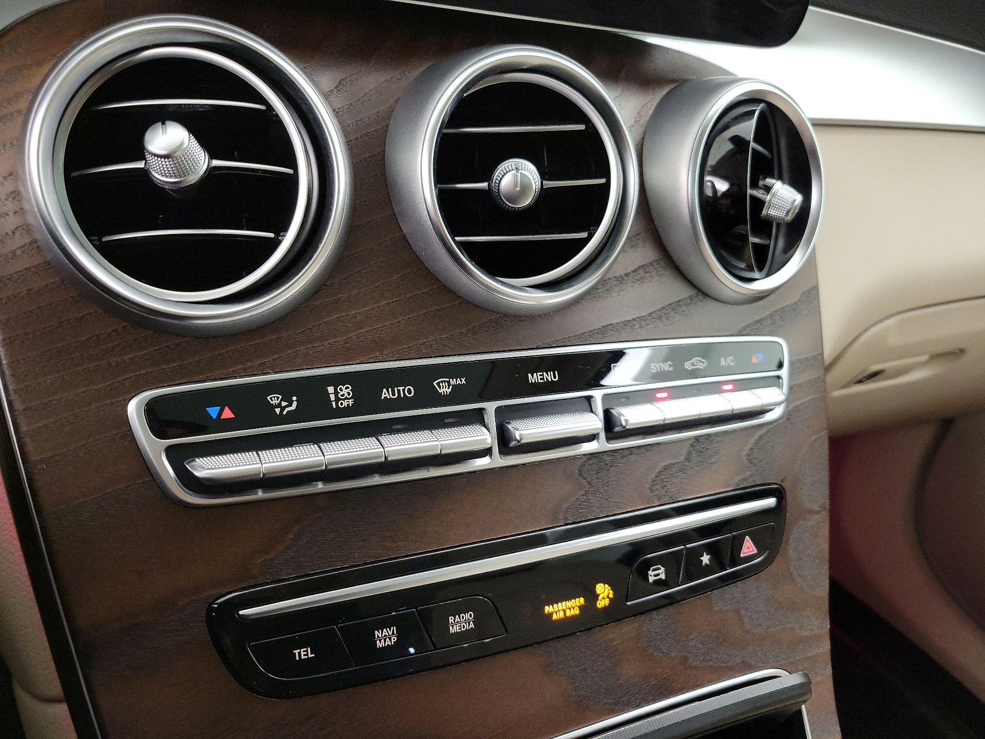 Thumbnail: 2021 Mercedes-Benz GLC - 16