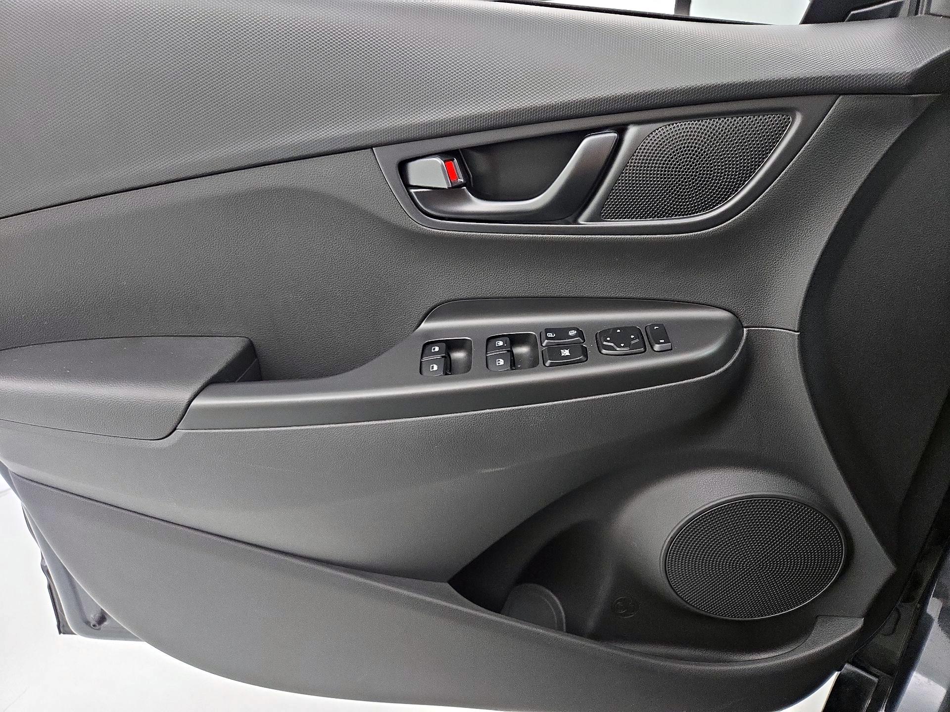 Thumbnail: 2022 Hyundai Kona - 12