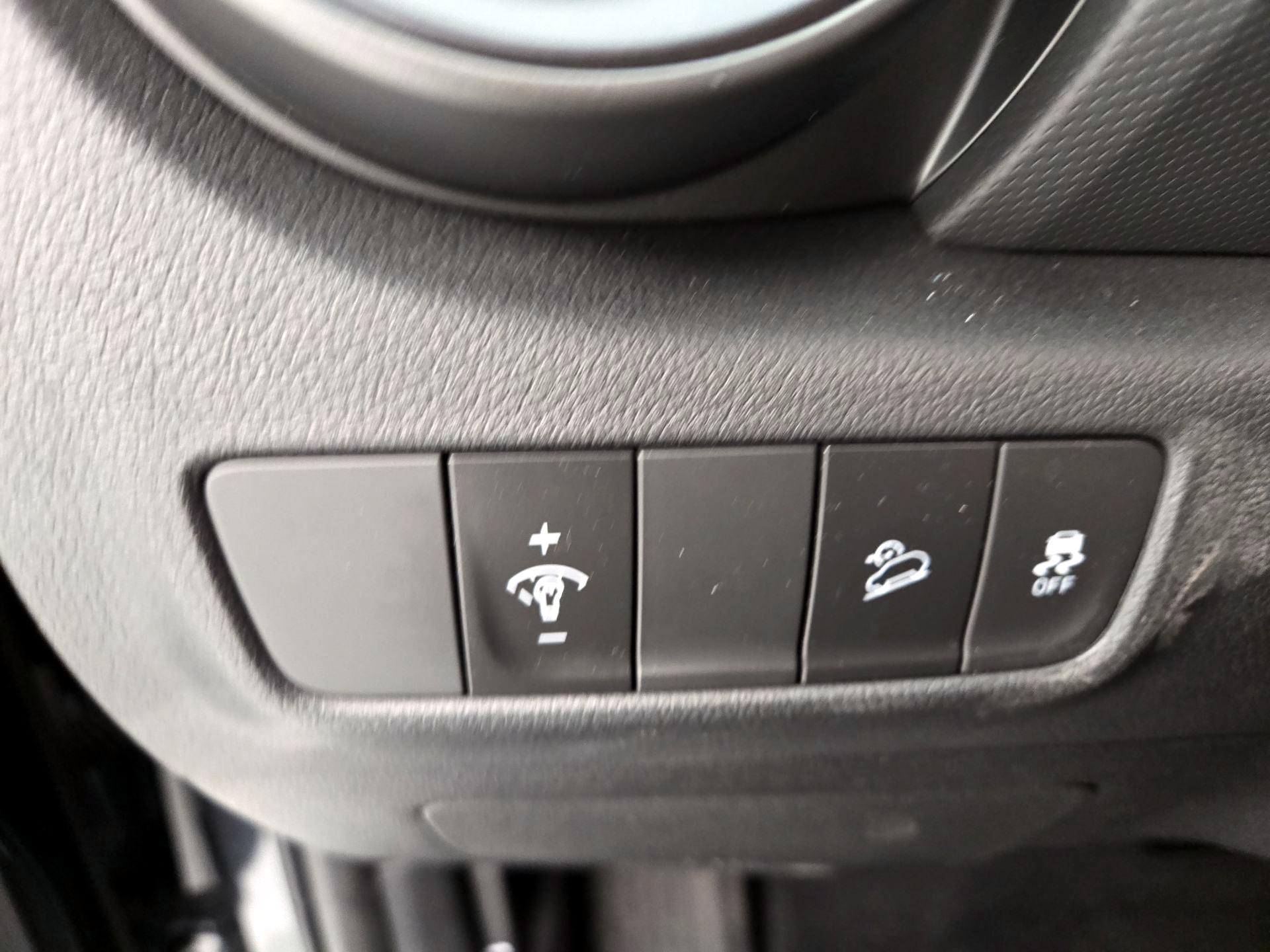 Thumbnail: 2022 Hyundai Kona - 13