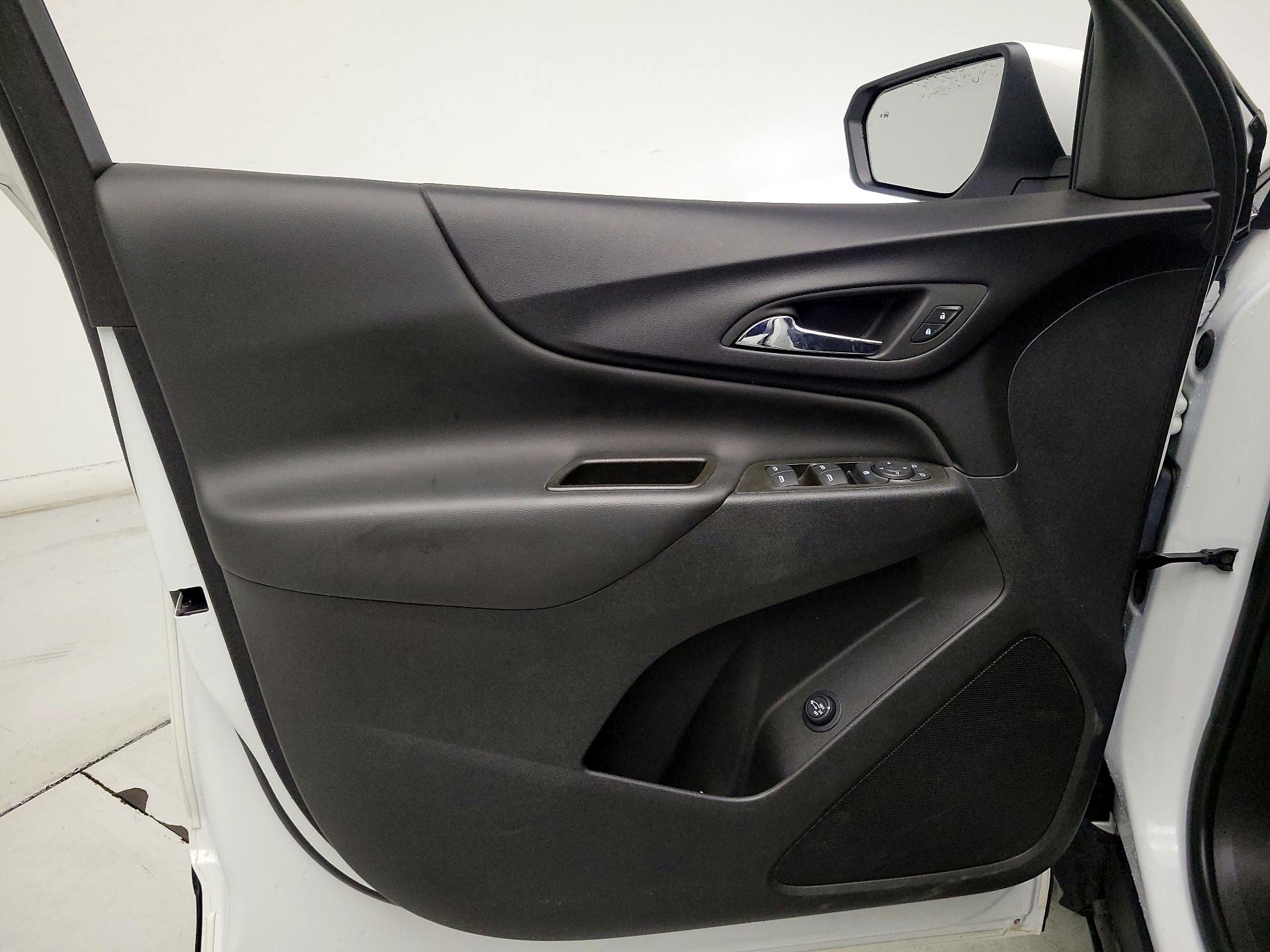 Thumbnail: 2023 Chevrolet Equinox - 12