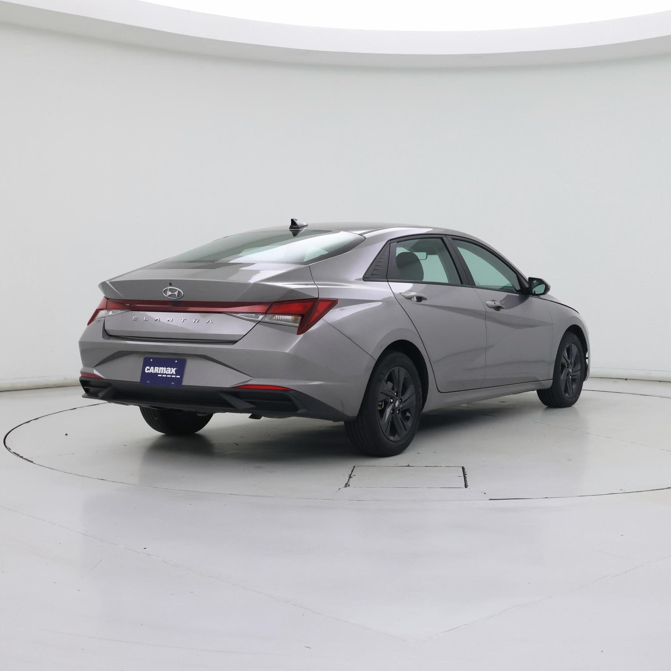 Thumbnail: 2023 Hyundai Elantra - 8