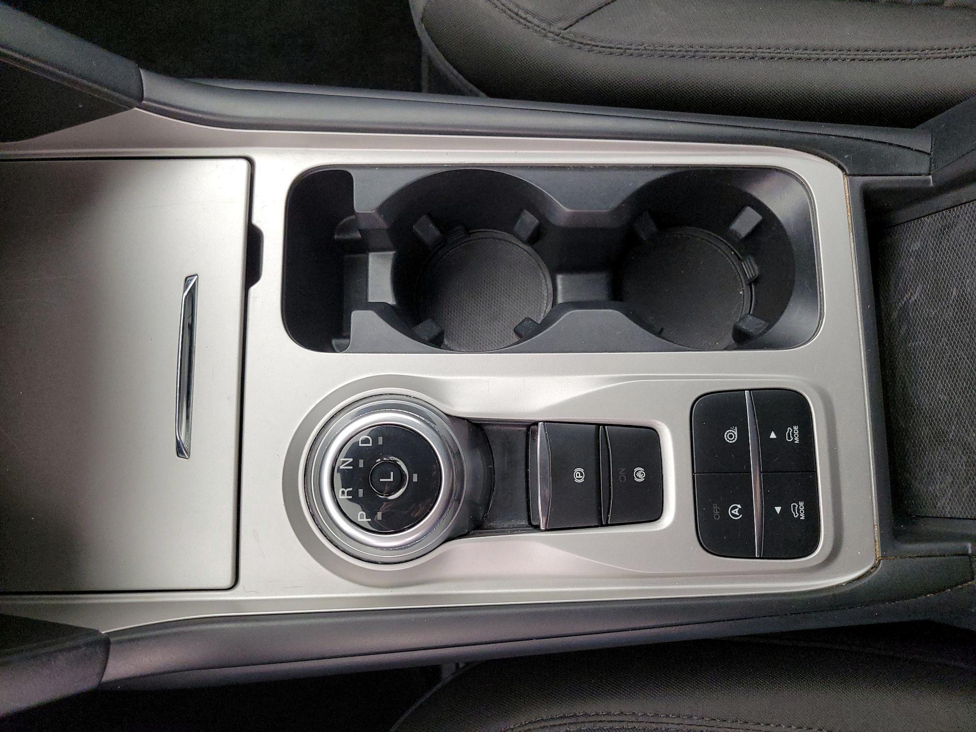 Thumbnail: 2021 Ford Explorer - 17