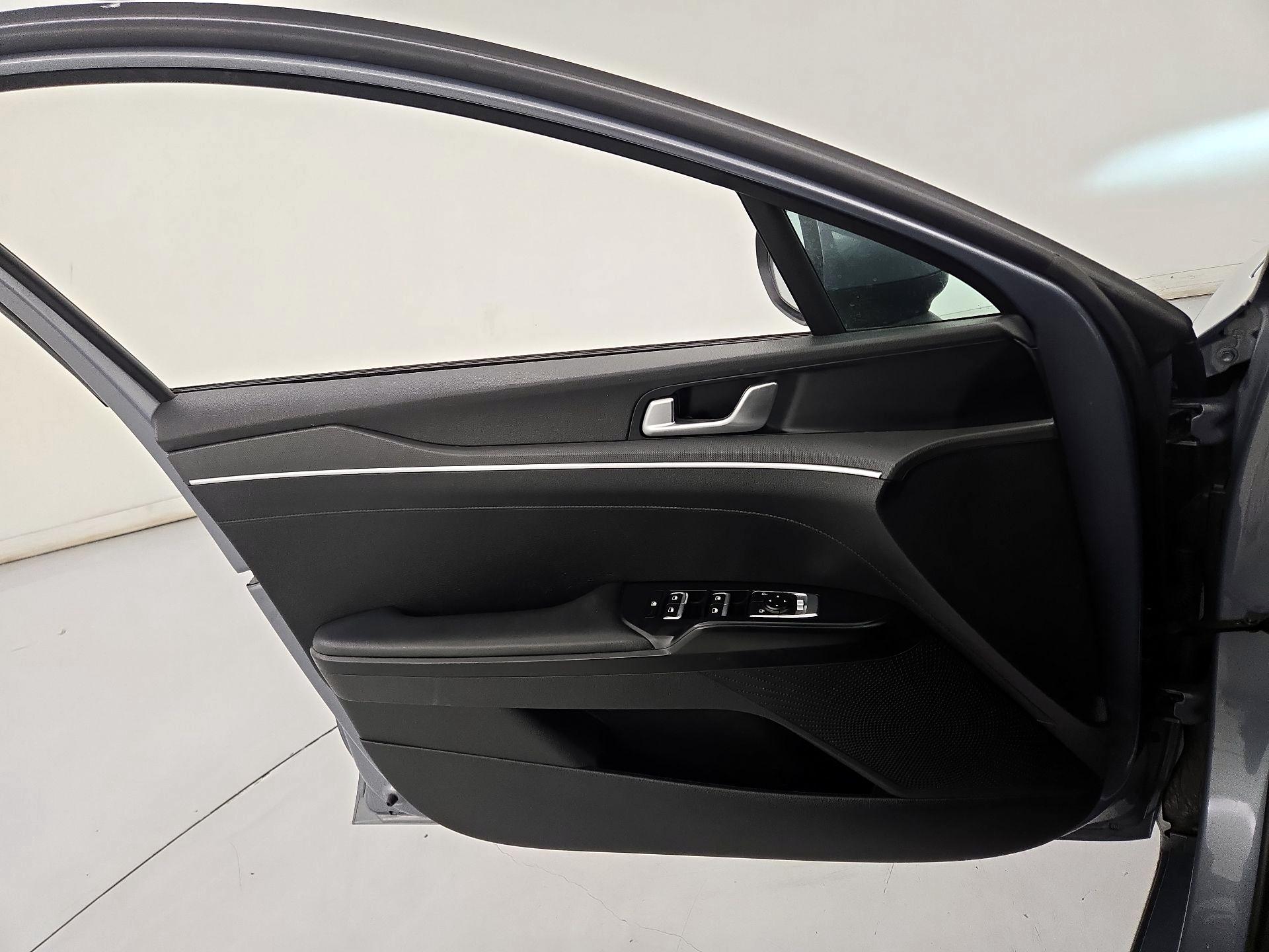 Thumbnail: 2022 Kia K5 - 12