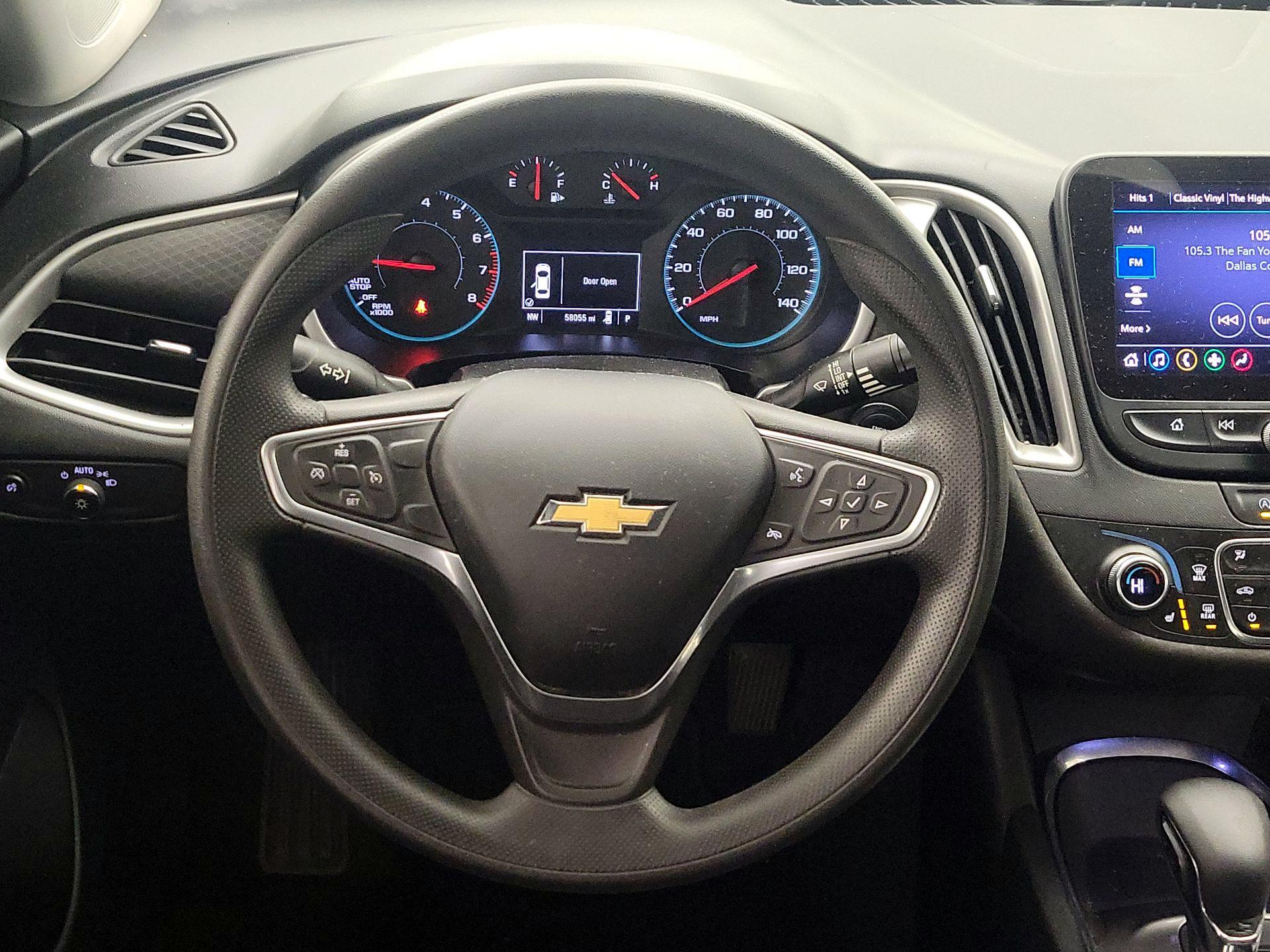 Thumbnail: 2022 Chevrolet Malibu - 10