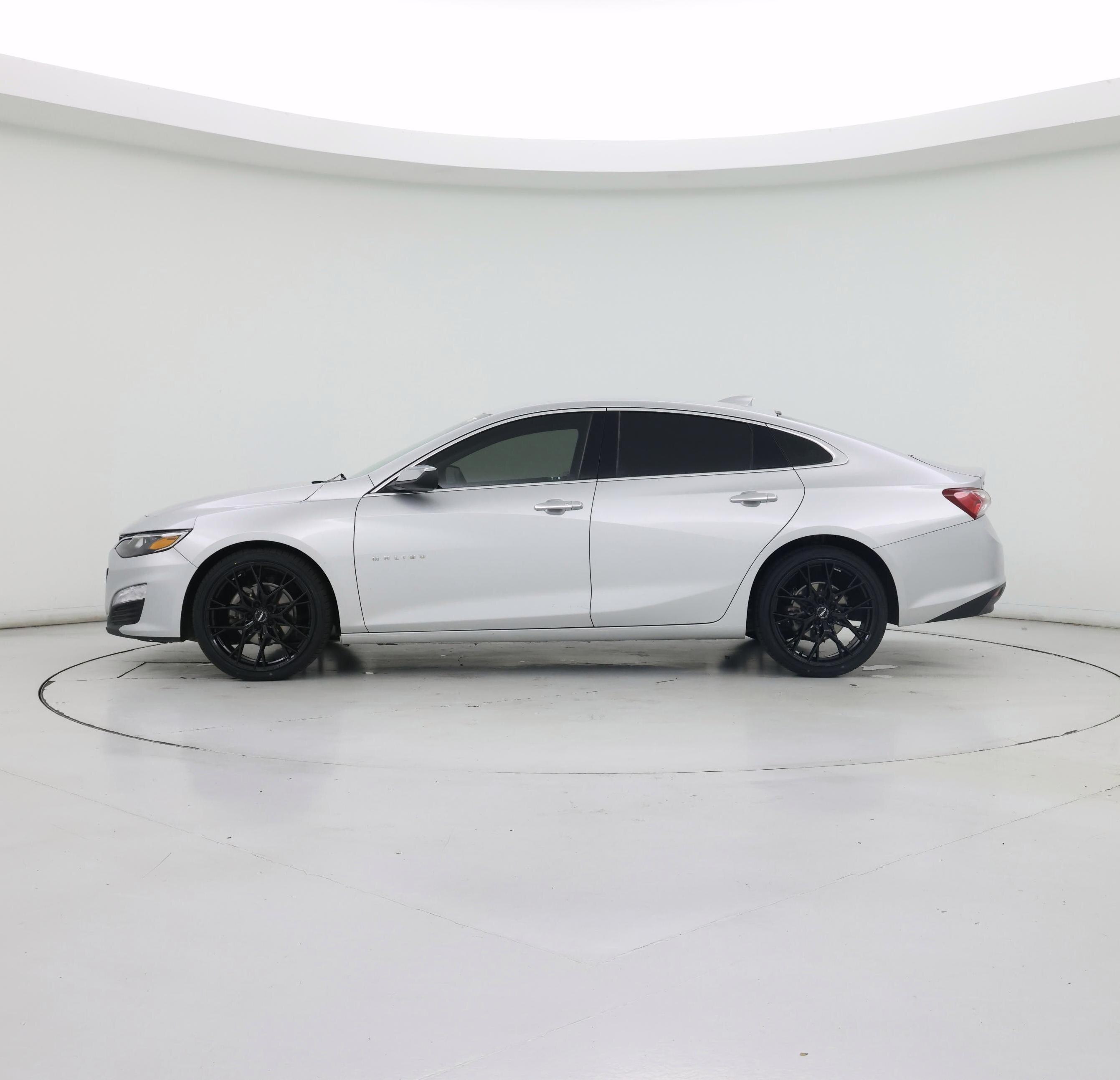 Thumbnail: 2022 Chevrolet Malibu - 3