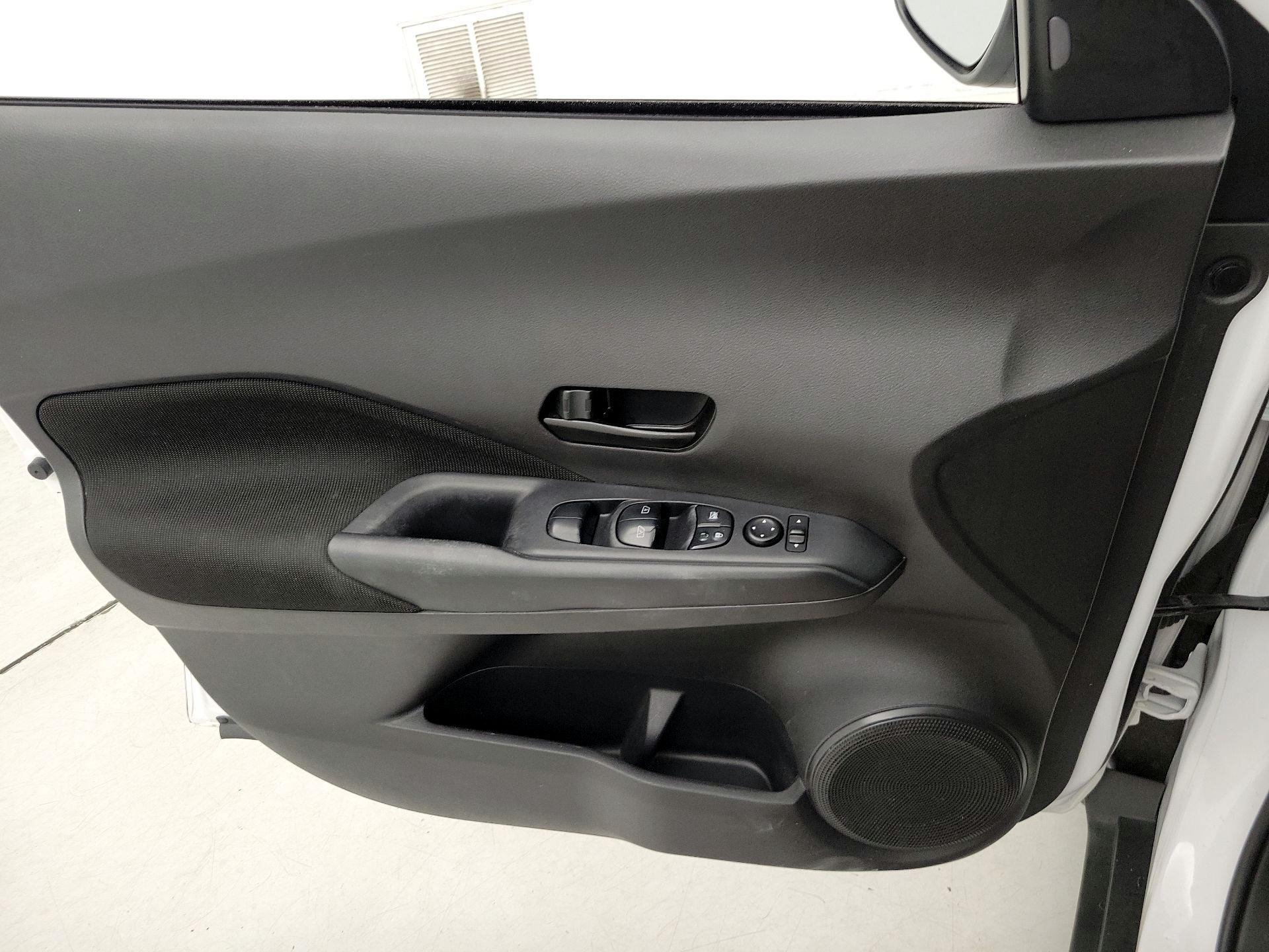 Thumbnail: 2023 Nissan Kicks - 12