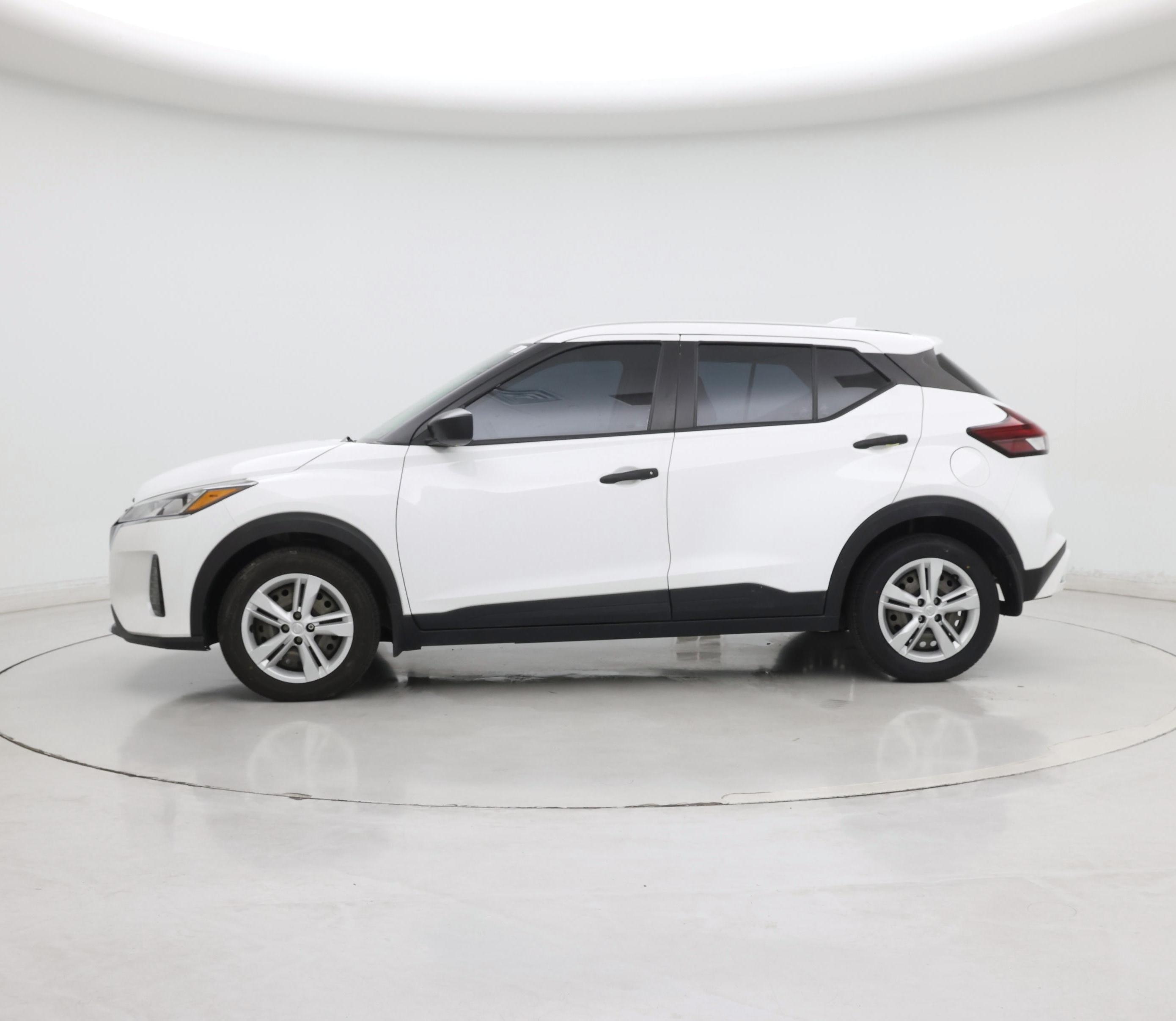 Thumbnail: 2023 Nissan Kicks - 3