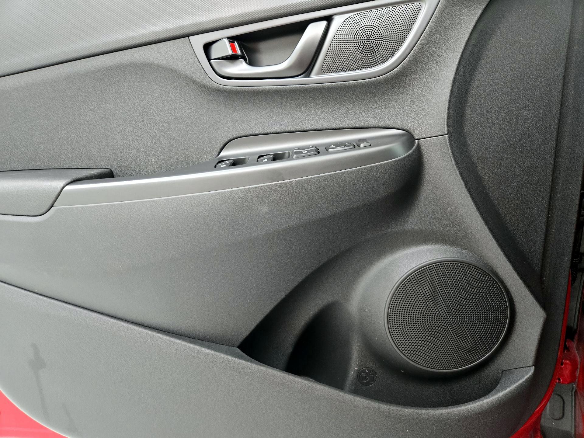 Thumbnail: 2022 Hyundai Kona - 12