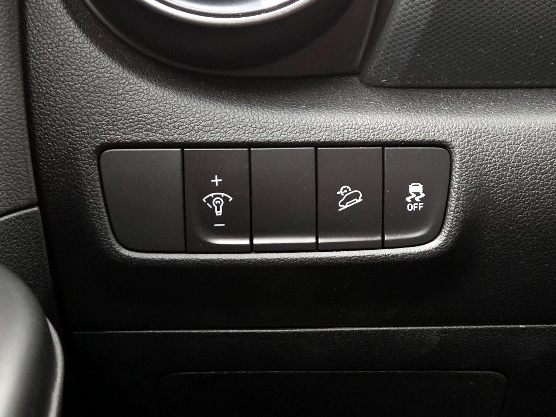 Thumbnail: 2022 Hyundai Kona - 13