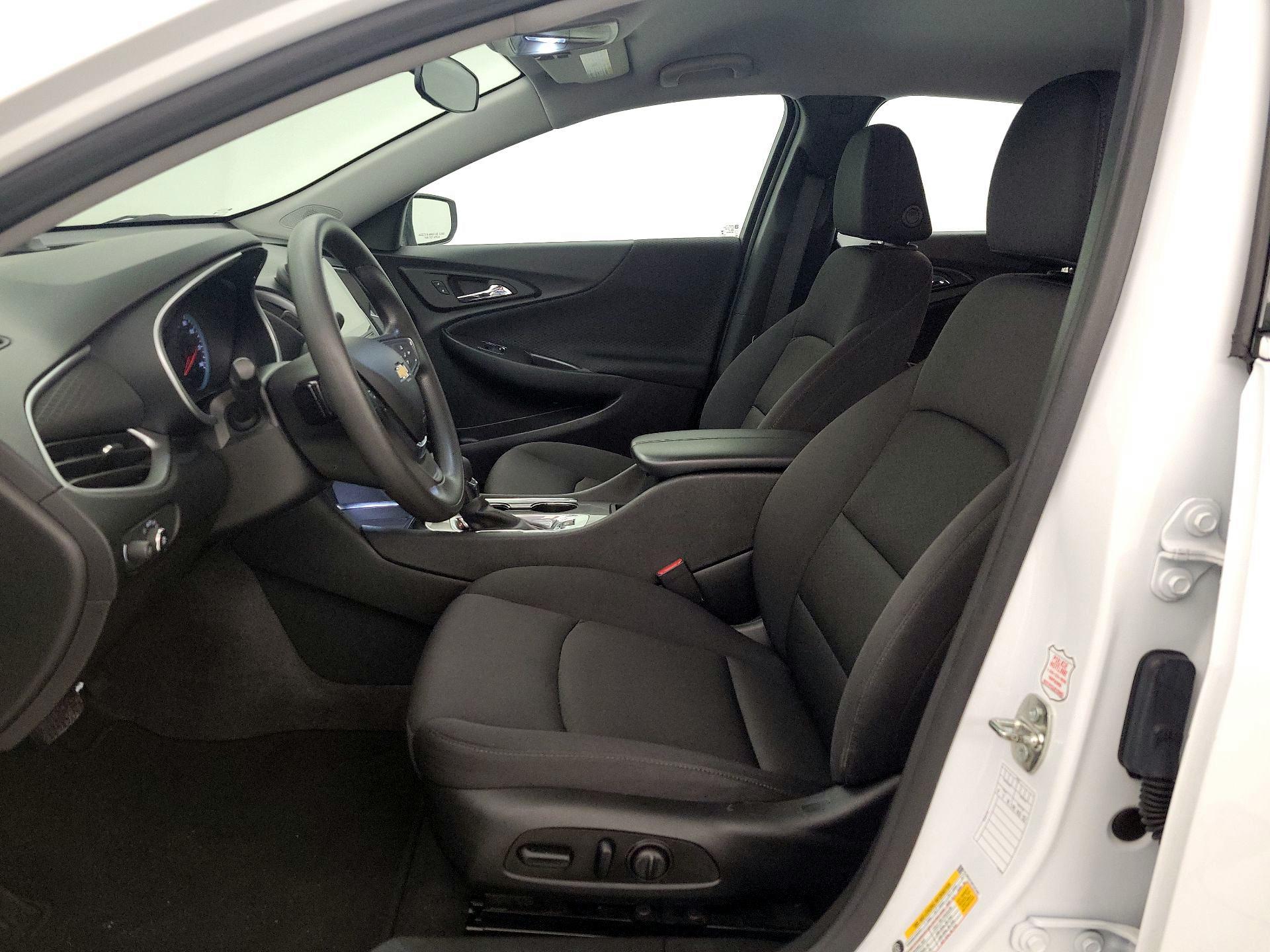 Thumbnail: 2023 Chevrolet Malibu - 11