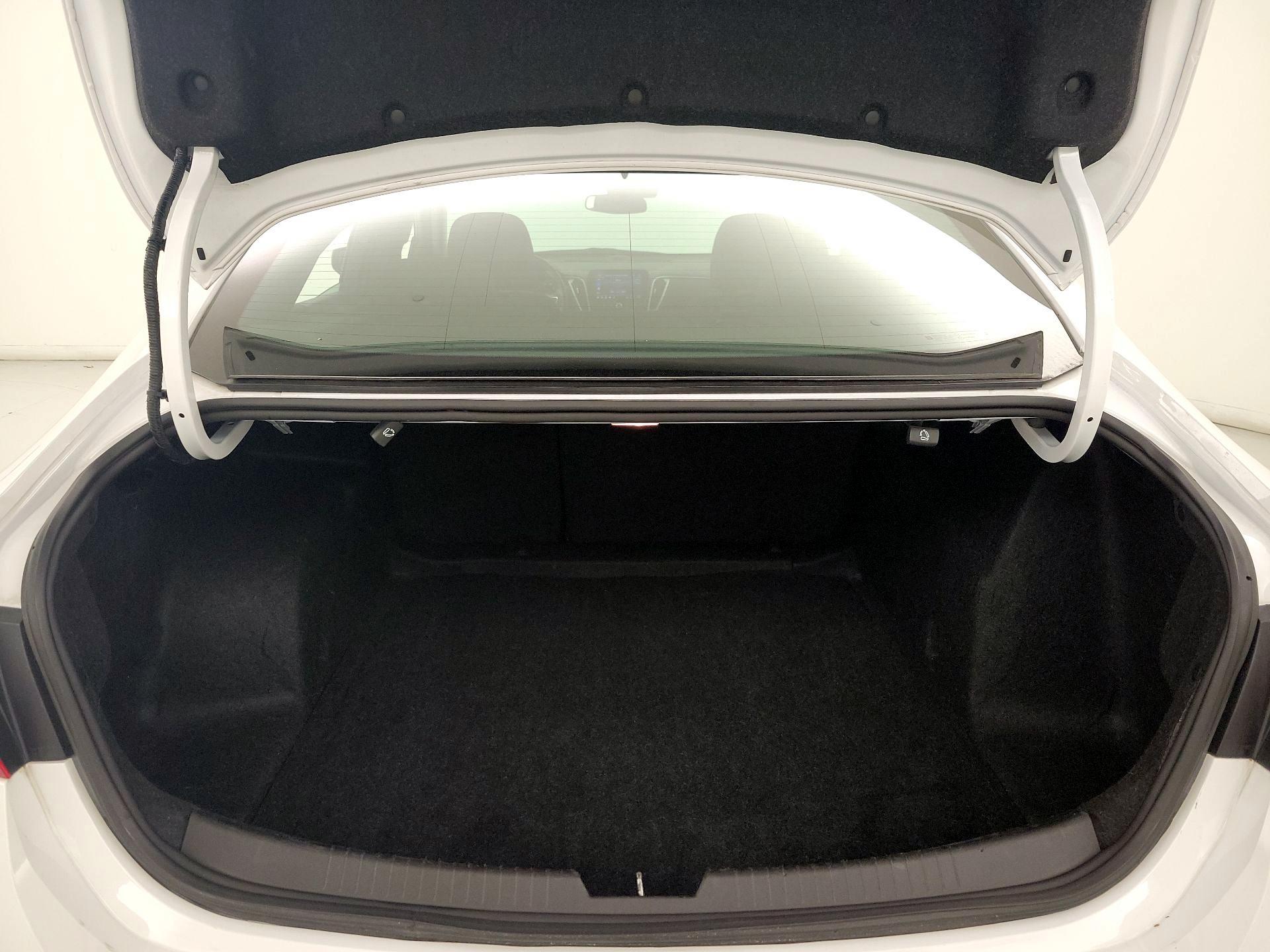 Thumbnail: 2023 Chevrolet Malibu - 19