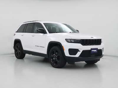 White 2023 Jeep Grand Cherokee Altitude