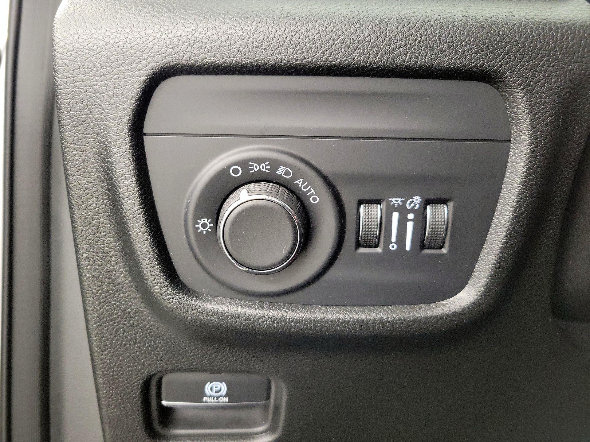 Thumbnail: 2023 Jeep Grand Cherokee - 13