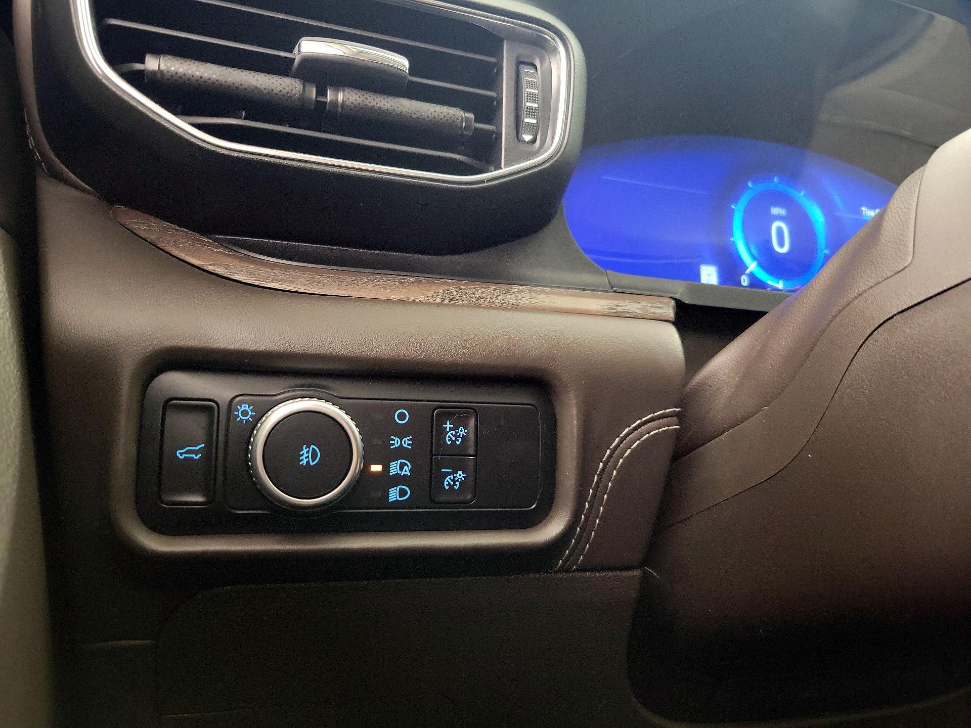 Thumbnail: 2021 Ford Explorer - 13