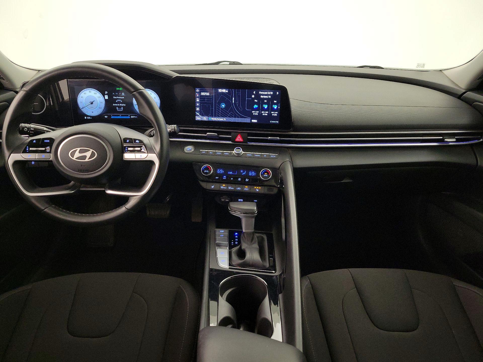 Thumbnail: 2024 Hyundai Elantra - 9