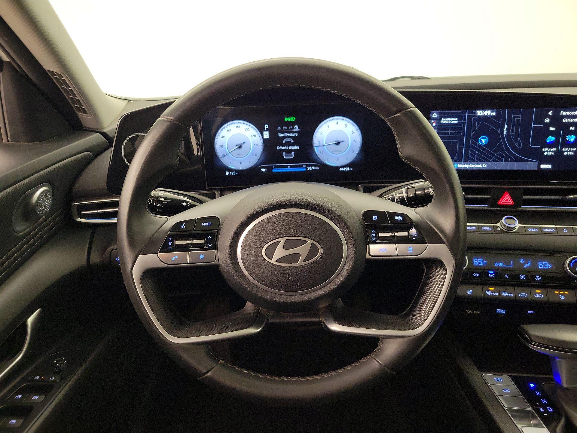 Thumbnail: 2024 Hyundai Elantra - 10